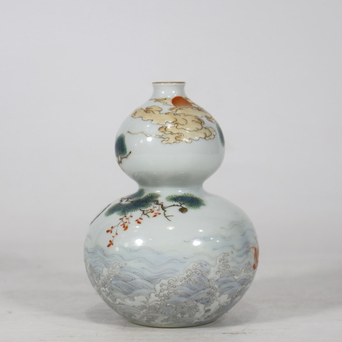 An Exquisite Enamel Pine Pattern Gourd-Shaped Vase - 3