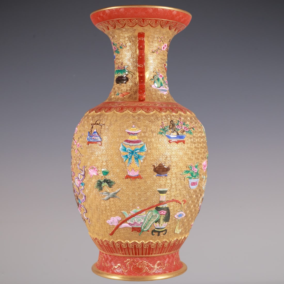 An Exquisite Enamel Flower Pattern Double-Ears Vase - 6