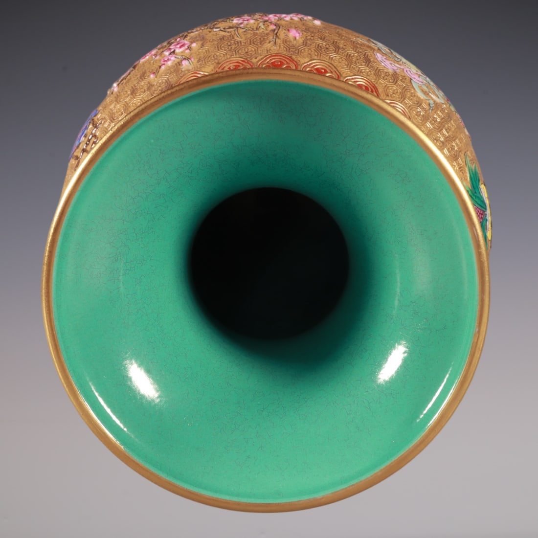 An Exquisite Enamel Flower Pattern Double-Ears Vase - 7