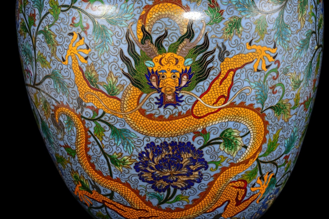 An Exquisite Cloisonne Dragon Phoenix Pattern Lotus Pattern Vase - 3