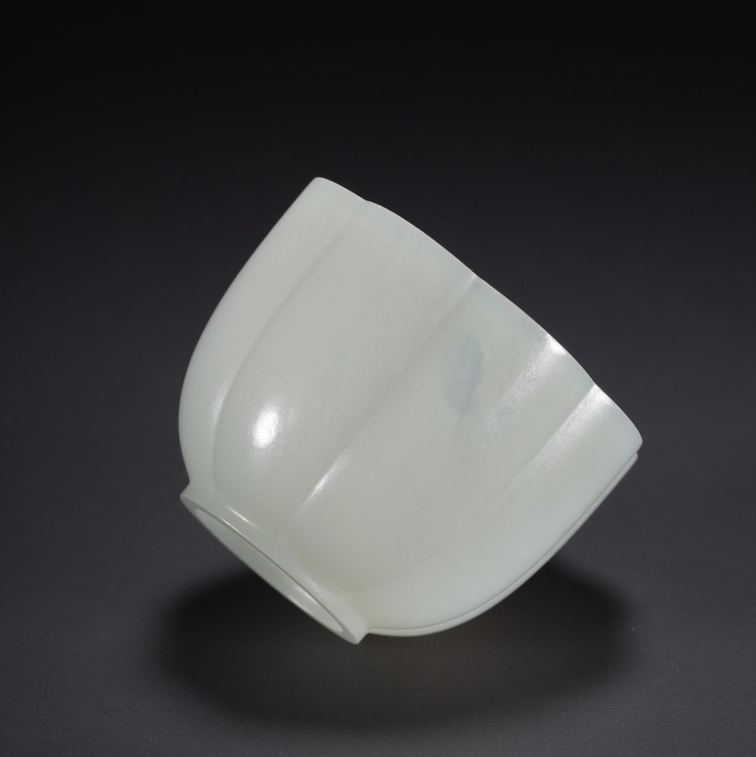 An Exquisite White Jade Cup - 5