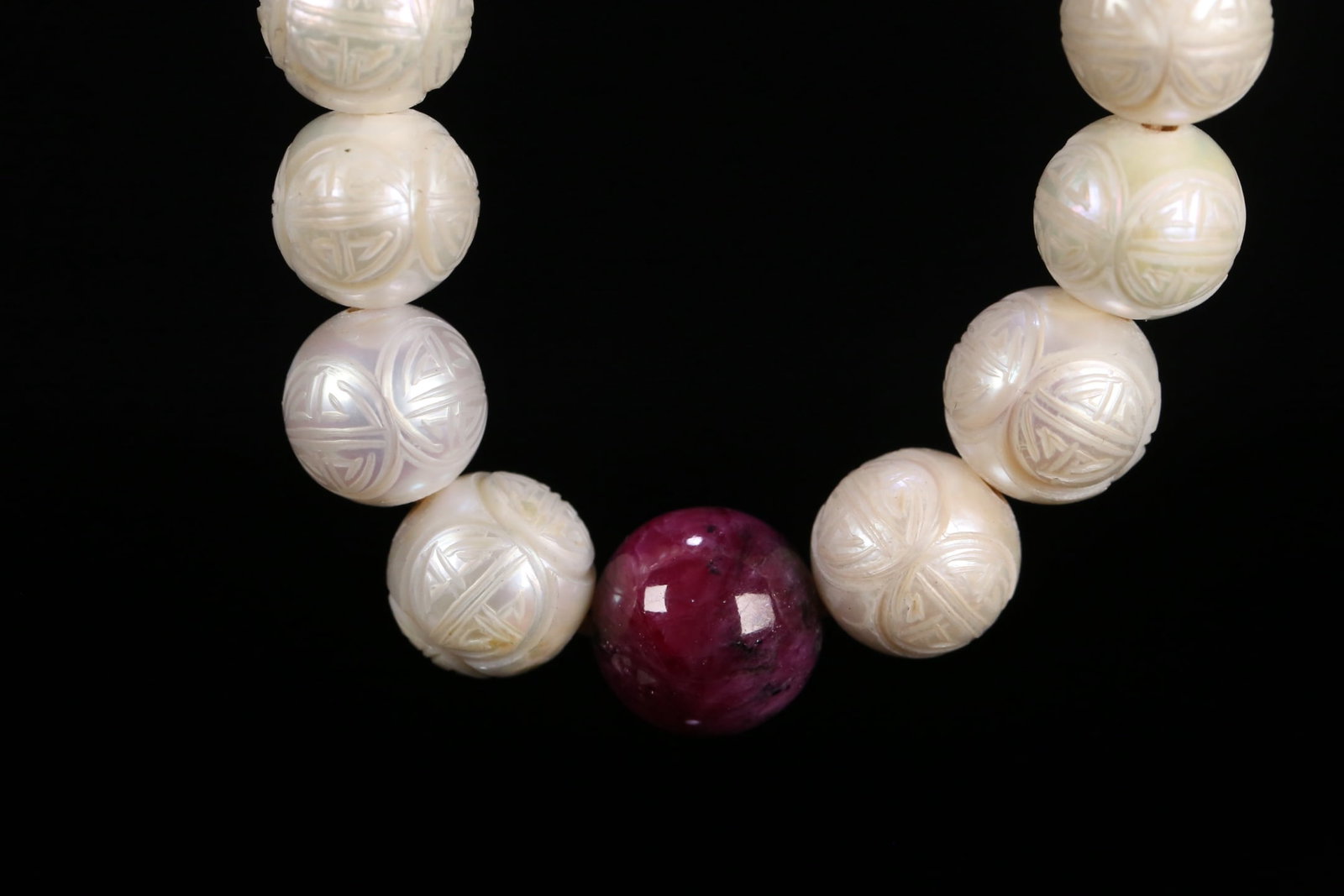 An Exquisite Pearl Bracelets - 4