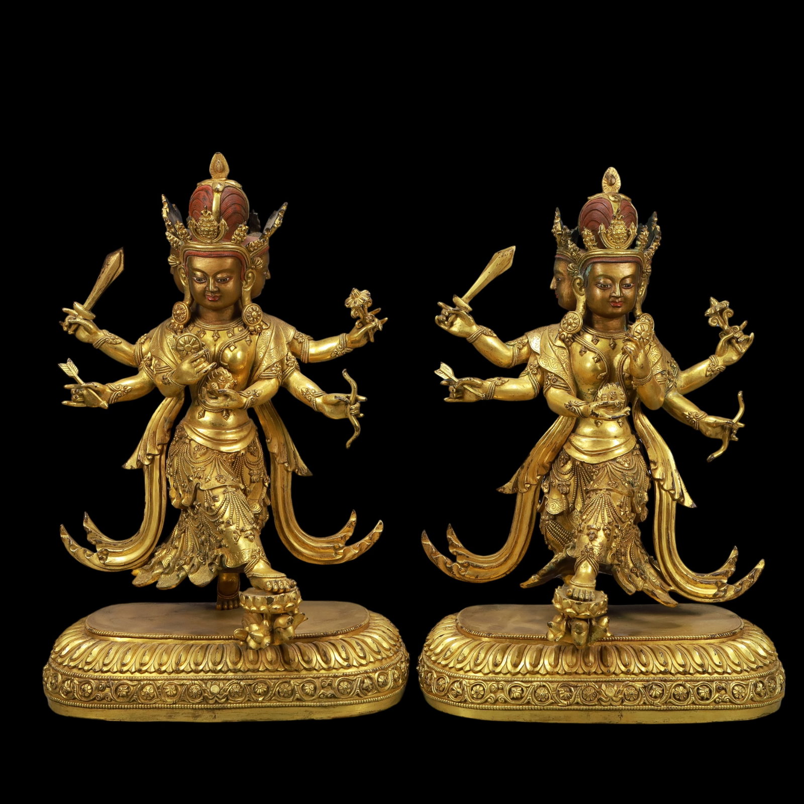 A Exquisite A pair of Gilt Bronze Statue of Manjusri: A Exquisite A pair of Gilt Bronze Statue of Manjusri Ming Dynasty, China Size:12.6inx7.9inx20.1in Weight:31850g一对铜鎏金文殊菩萨 中国
