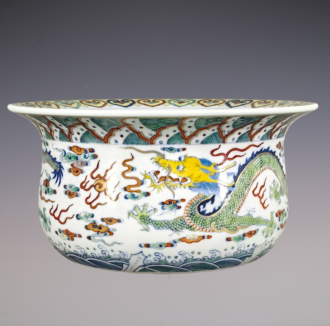 An Exquisite Doucai Dragon Pattern Seawater Pattern Brush Washer (1 of 9)