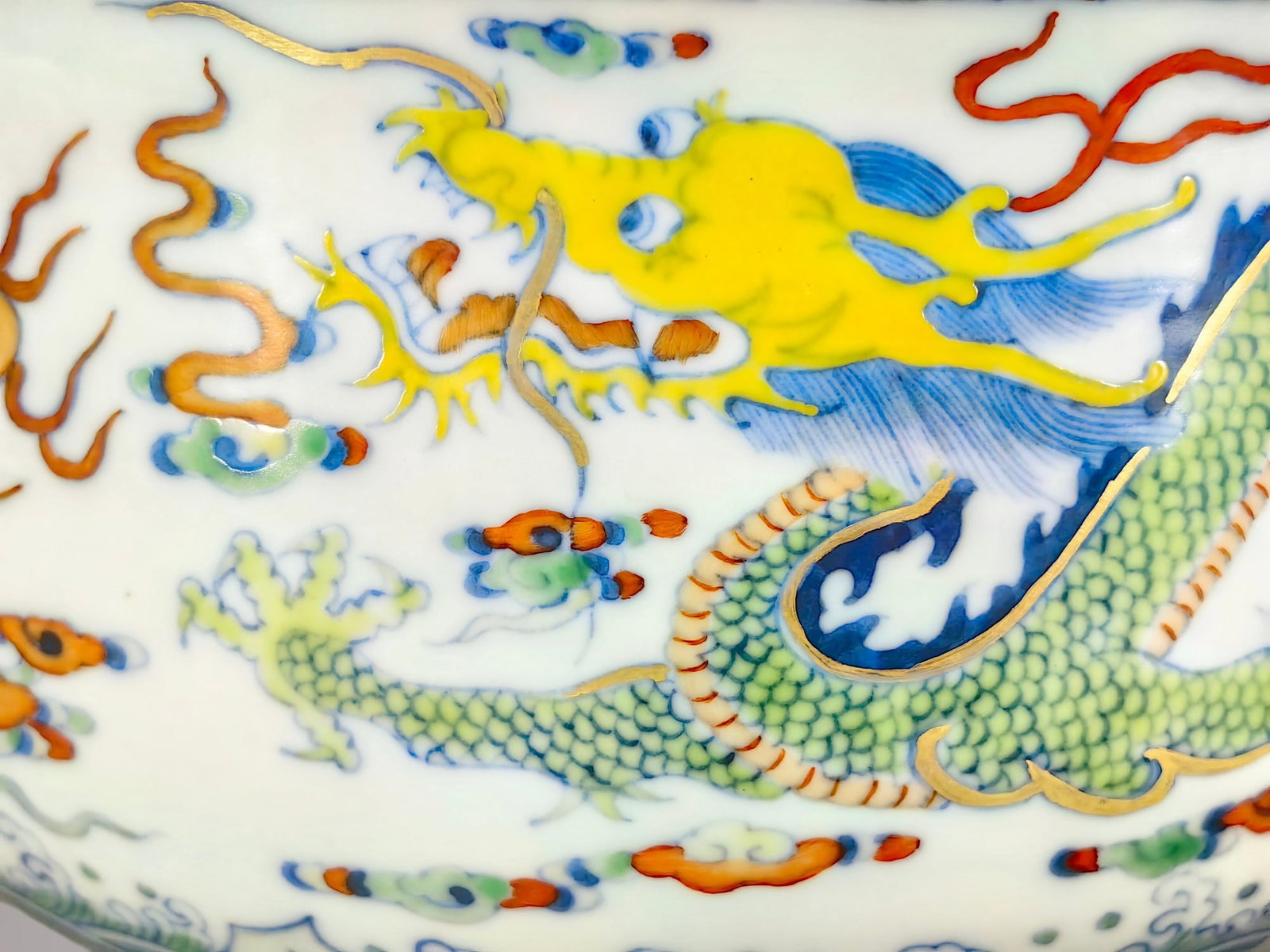 An Exquisite Doucai Dragon Pattern Seawater Pattern Brush Washer - 7