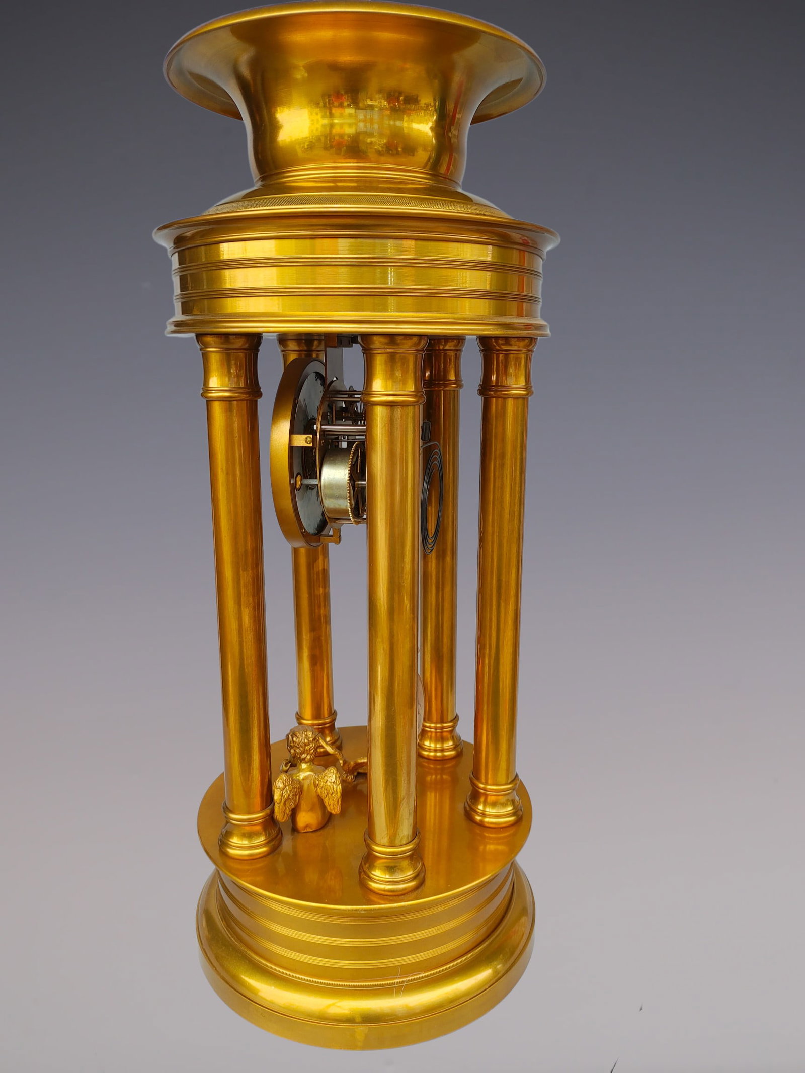 An Exquisite Gilt Bronze Clock - 3