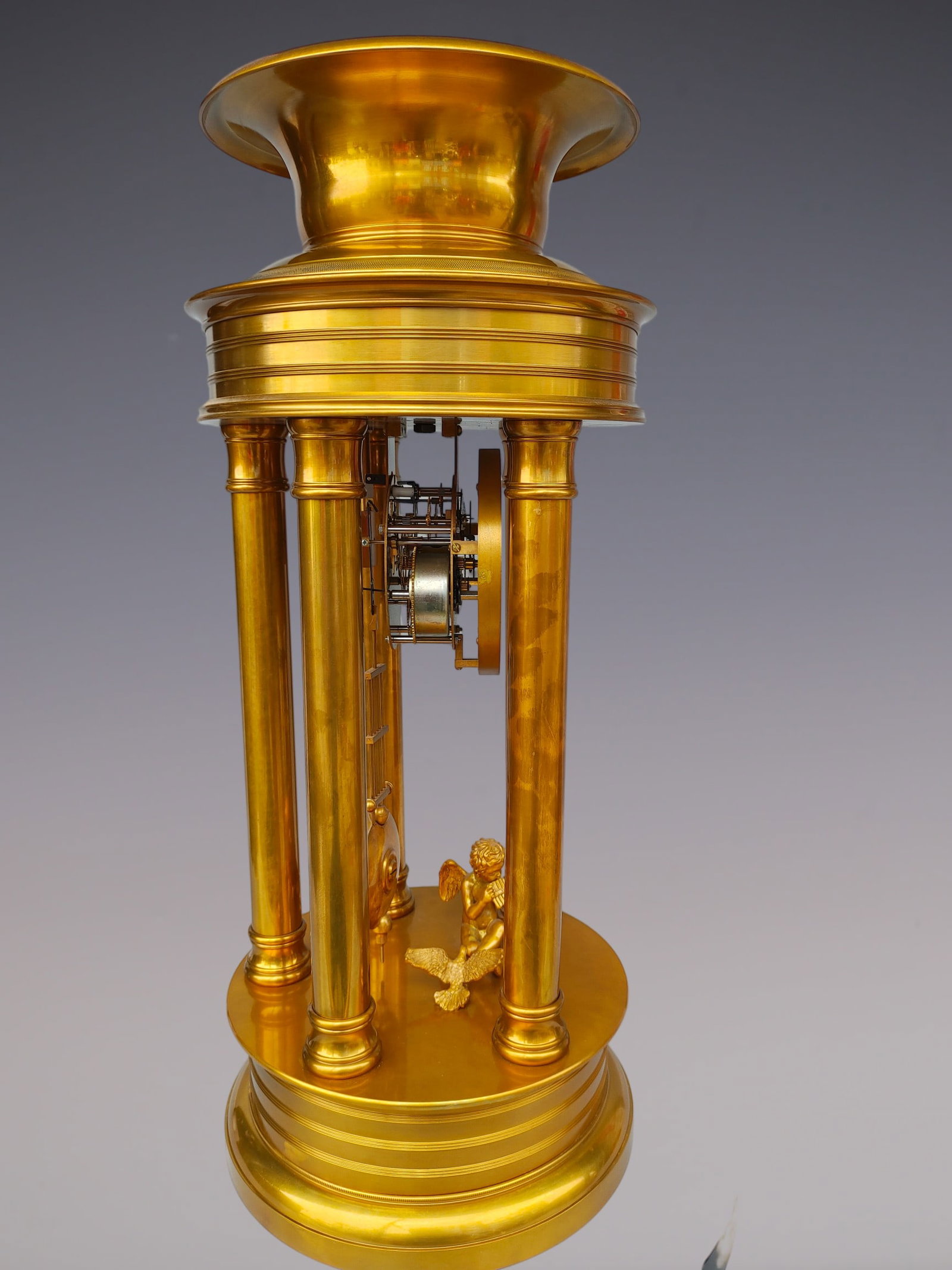 An Exquisite Gilt Bronze Clock - 6