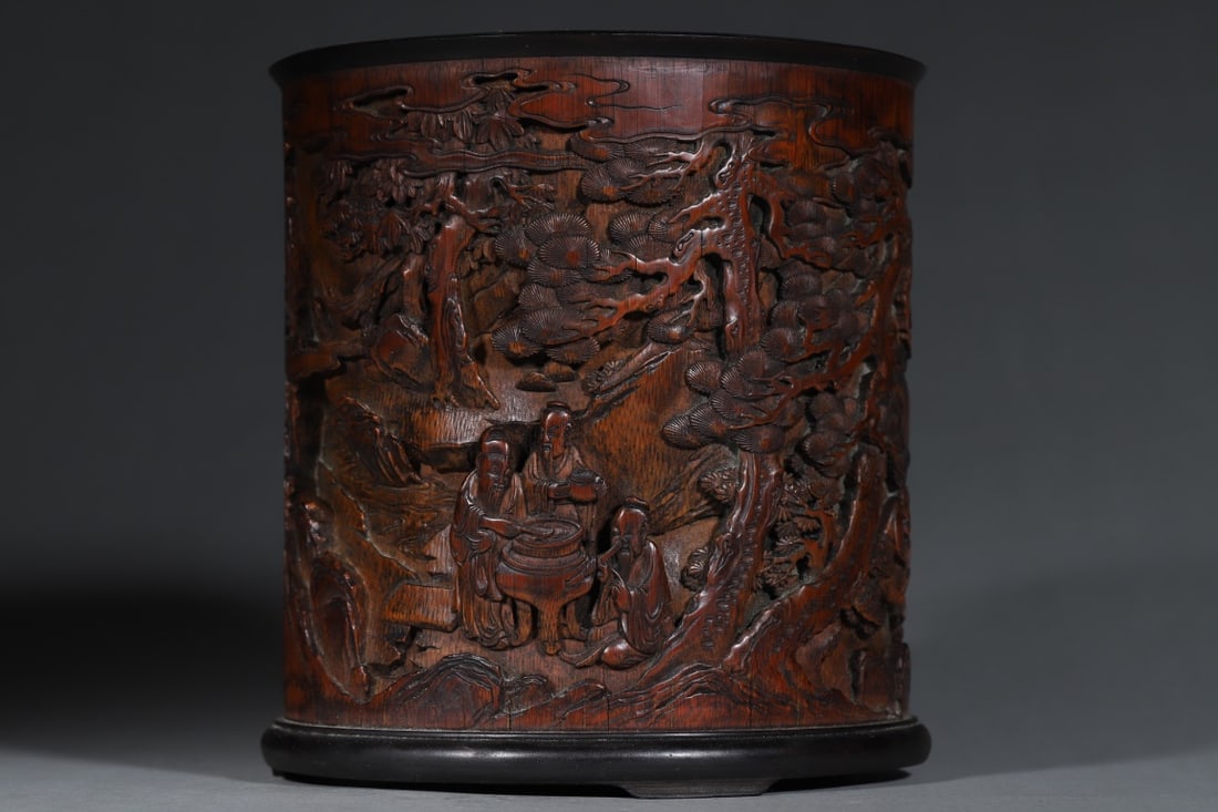 An Exquisite Bamboo Character and Story Pattern Brush Pot: An Exquisite Bamboo Character and Story Pattern Brush Pot Qing Dynasty, China Size:6.7inx6.3in Weight:1017g竹雕人物笔筒 中国清代