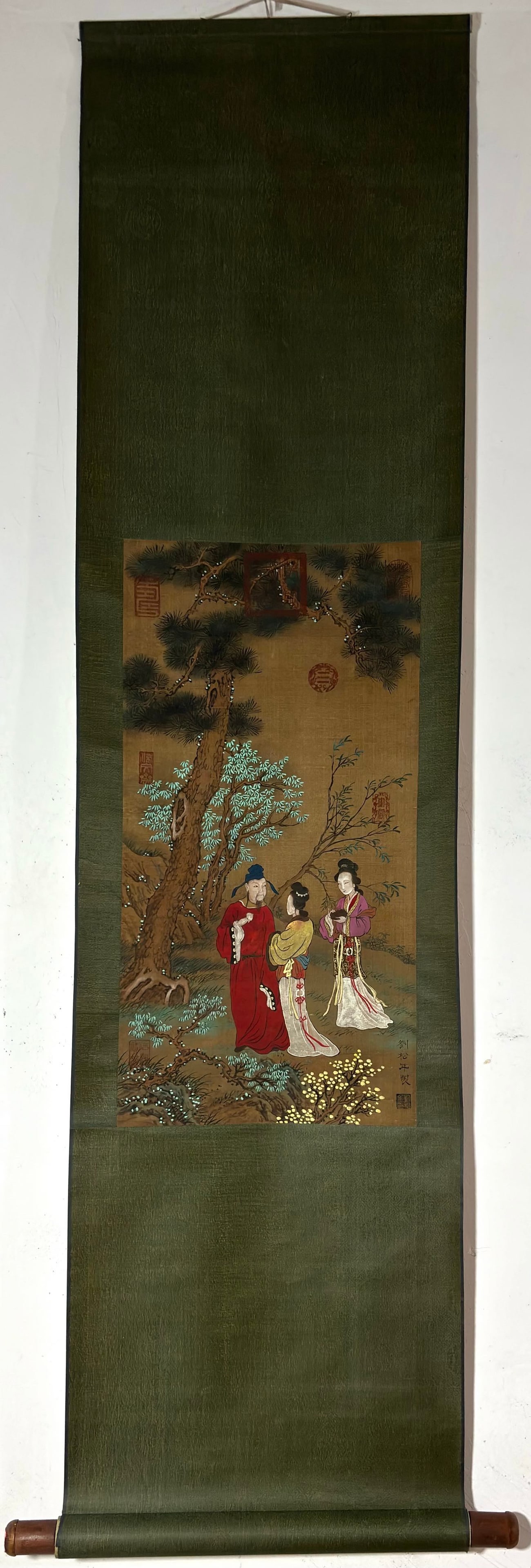 A Chinese Vertical Scroll Ink Painting of Character and Story on Silk: A Chinese Vertical Scroll Ink Painting of Character and Story on Silk Liu songnian Without frame Size:23.8inx12.2in刘松年人物图 绢本立轴With