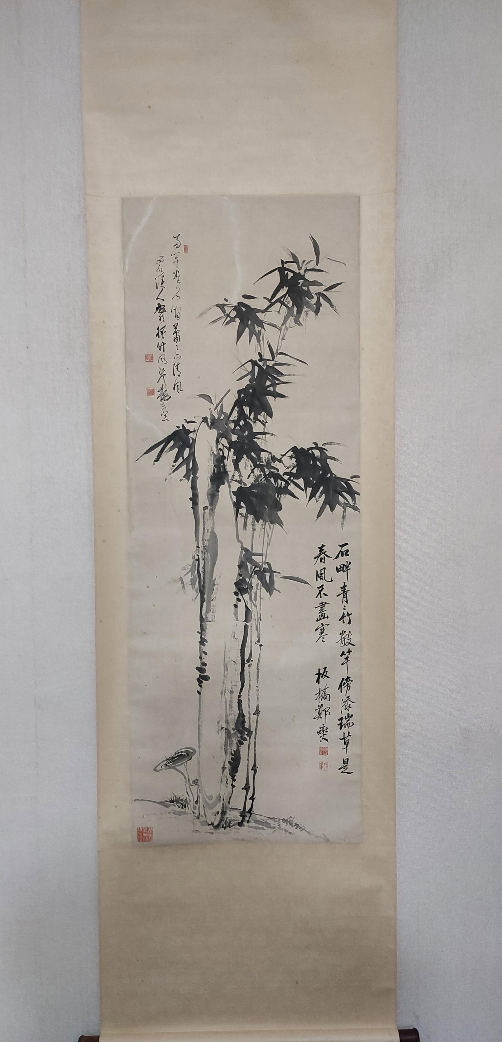 A Chinese Vertical Scroll Ink Painting of Bamboo on Paper: A Chinese Vertical Scroll Ink Painting of Bamboo on Paper Zheng banqiao Size:52.4inx48郑板桥竹子 纸本立轴Size:133cmx48