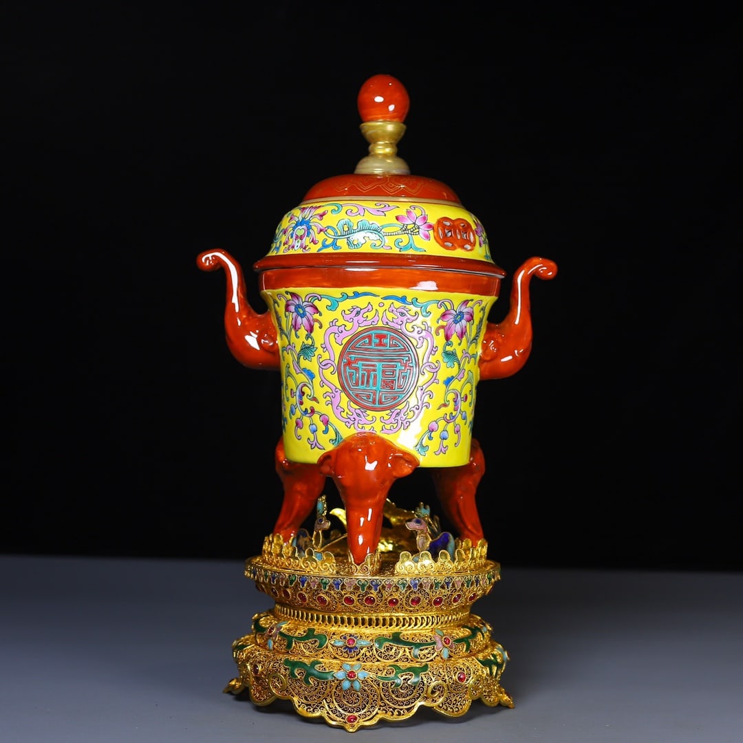 An Exquisite Gilt Bronze Inlaid Jadeite Lotus Pattern Dragon Pattern Double-Ears and Tripod Censer: An Exquisite Gilt Bronze Inlaid Jadeite Lotus Pattern Dragon Pattern Double-Ears and Tripod Censer Qing Dynasty, China Kangxi Four-character Mark Size:12.2inx6.7in Weight:1100g铜鎏金