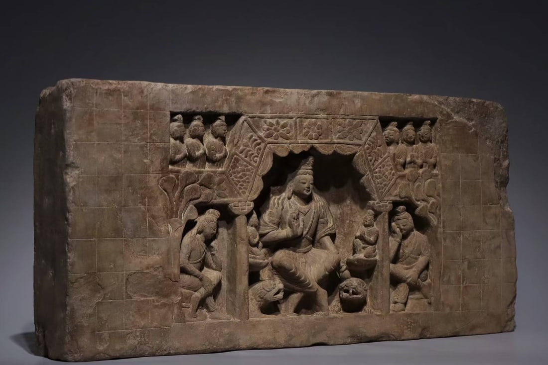 An Exquisite Limestone Niche: An Exquisite Limestone Niche Wei Dynasty, China Size:11inx22.8inx3.9in青石造佛龛 中国魏朝Size:28cmx58cmx10cm