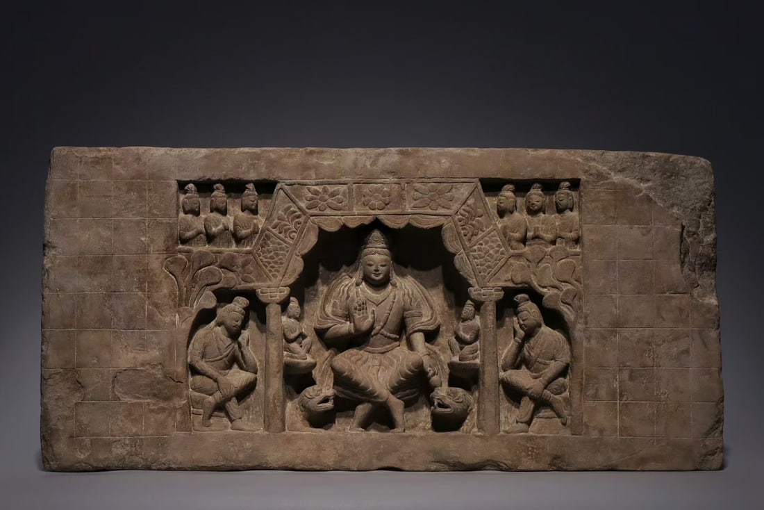 An Exquisite Limestone Niche - 2