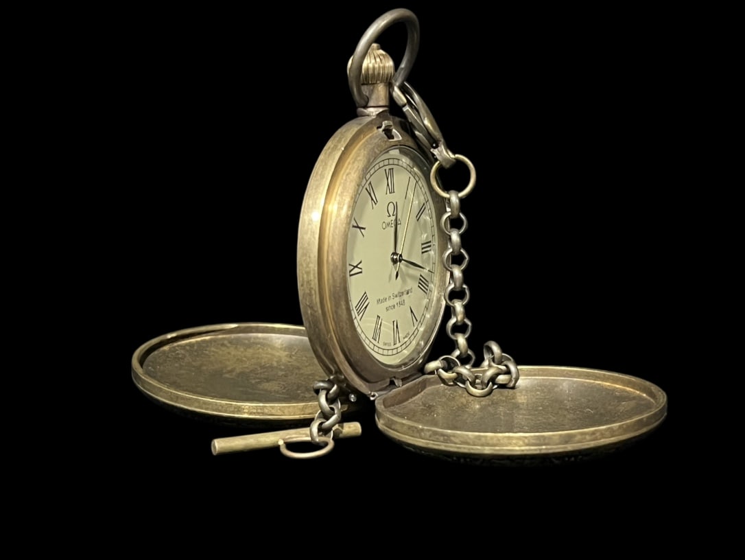 An Exquisite Bronze Figure Pattern Pocket watch - 6
