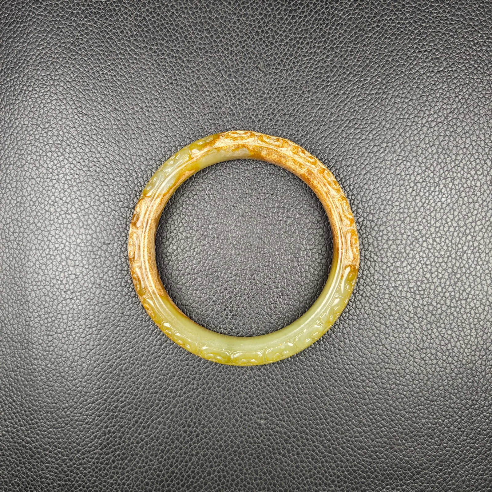 An Exquisite White Jade Bracelets - 2