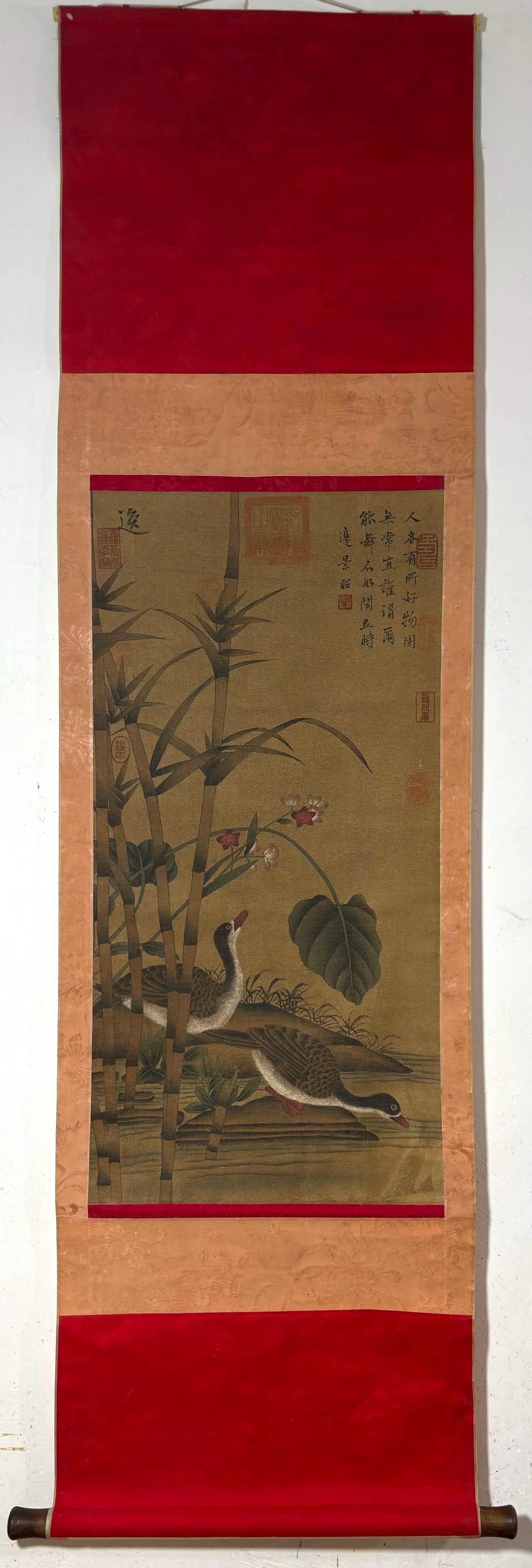 A Chinese Vertical Scroll Ink Painting of Flower and Bird on Silk: A Chinese Vertical Scroll Ink Painting of Flower and Bird on Silk Bian jingzhao Without frame Size:33.9inx16.9in边景昭花鸟图 绢本立轴Without