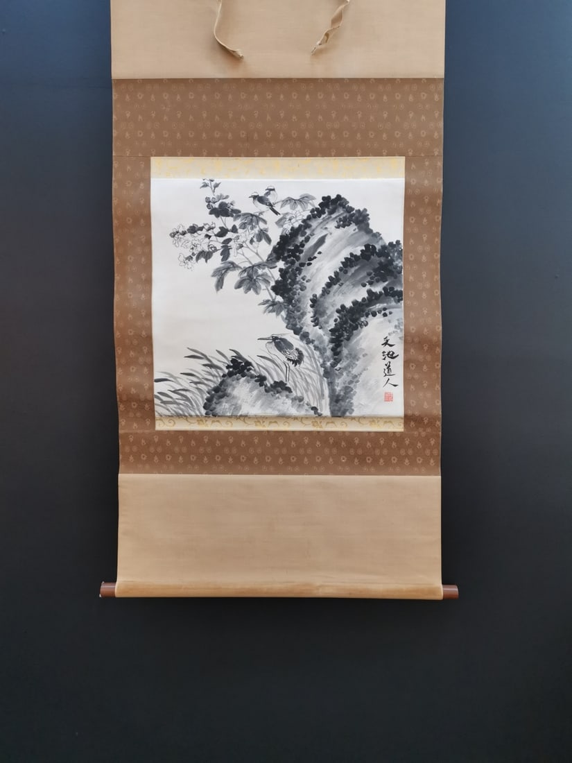 A Chinese Vertical Scroll Ink Painting of Flower and Bird on Paper: A Chinese Vertical Scroll Ink Painting of Flower and Bird on Paper Xu wei Without frame Size:19.7inx18.5in徐渭花鸟 纸本立轴Without frame Size:50cmx47cm