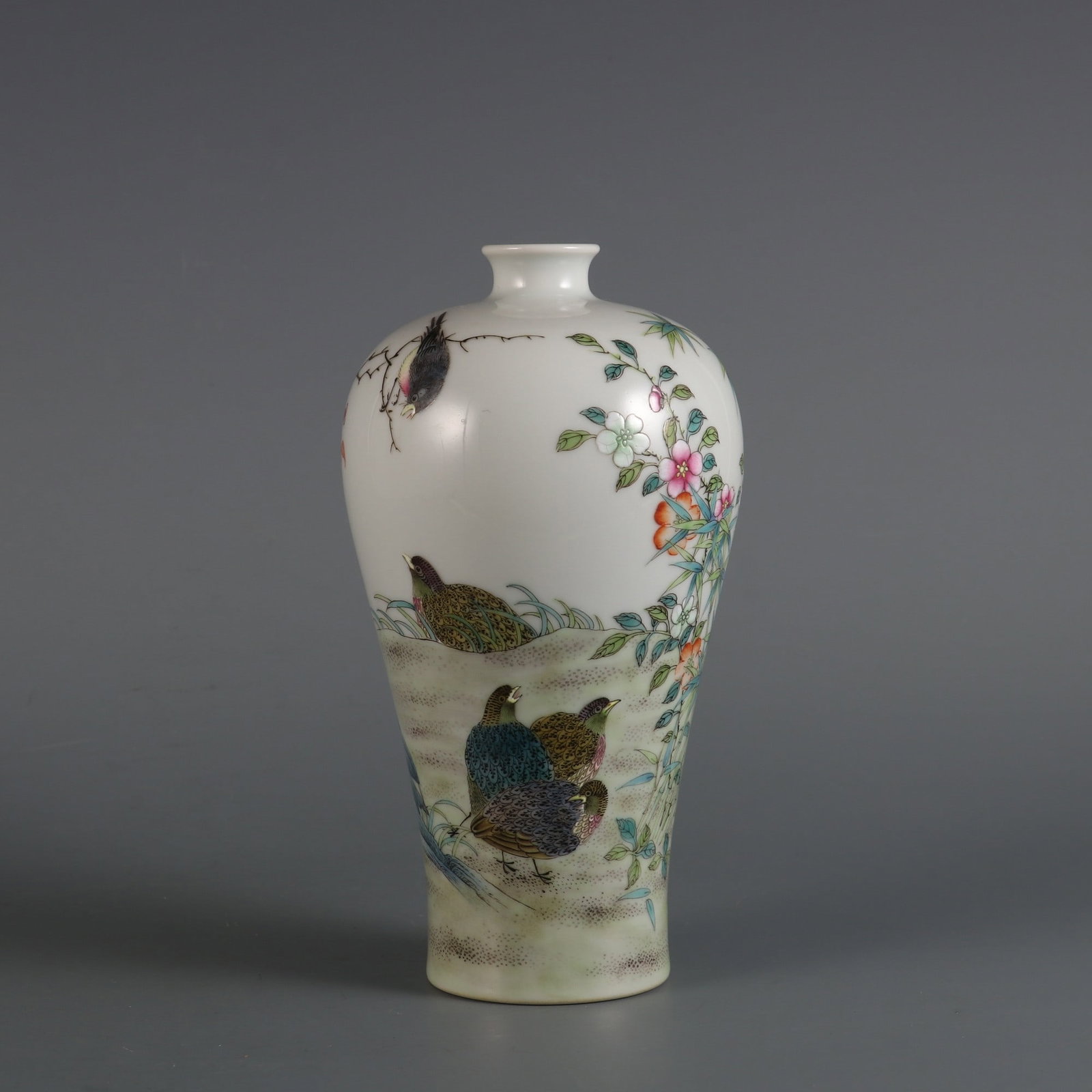 An Exquisite Famille-Rose Flower and Bird Pattern Vase: An Exquisite Famille-Rose Flower and Bird Pattern Vase Qing Dynasty, China Yongzheng Six-character Mark Size:7.3inx3.7in粉彩安居乐业梅瓶 中国