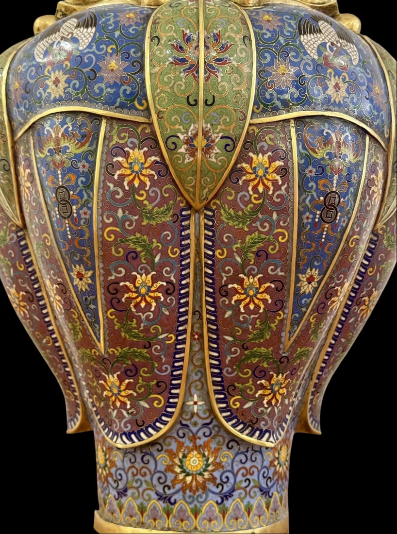 An Exquisite Cloisonne Lotus Pattern Crane Pattern Vase - 6