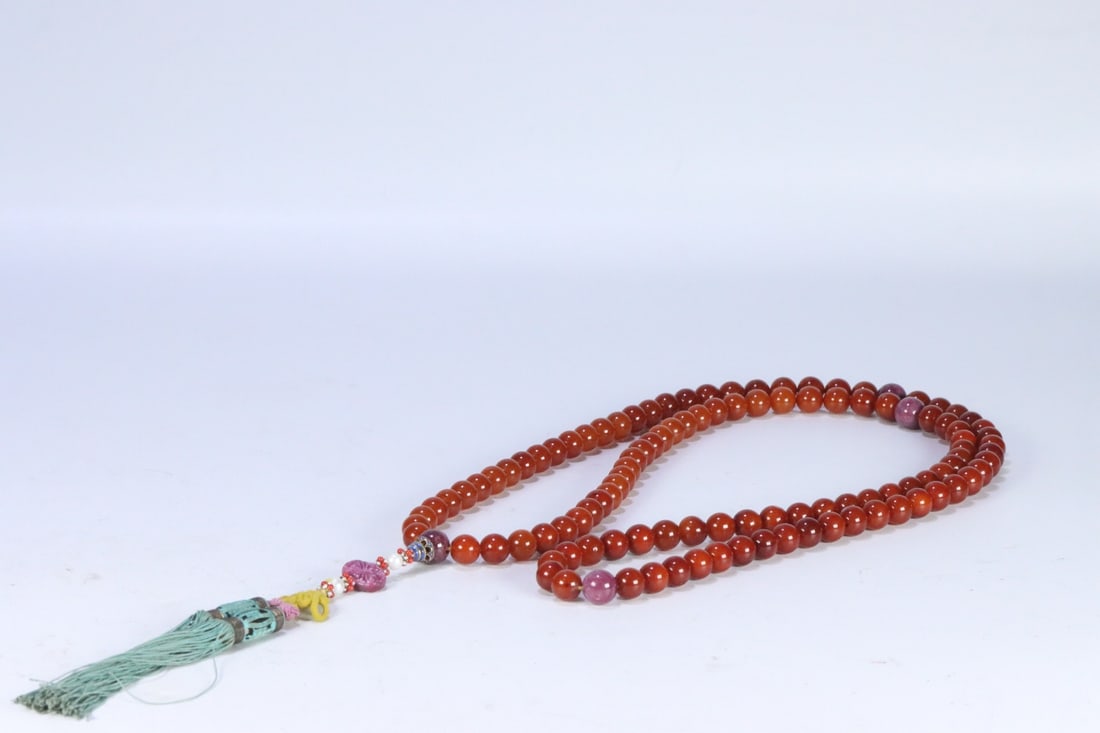An Exquisite Ruby Inlaid Amber Bracelets - 3