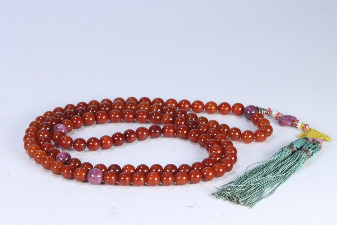 An Exquisite Ruby Inlaid Amber Bracelets - 4
