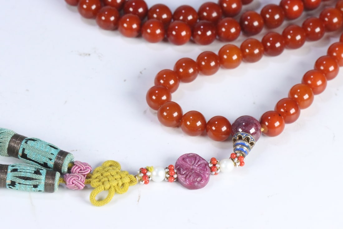 An Exquisite Ruby Inlaid Amber Bracelets - 6