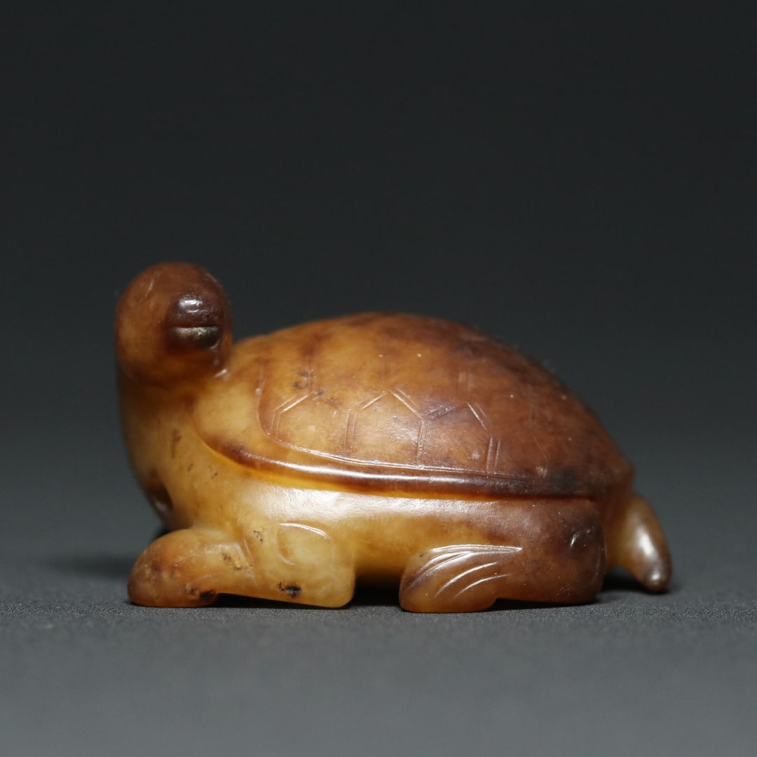 An Exquisite White Jade Turtle Pendant (1 of 9)