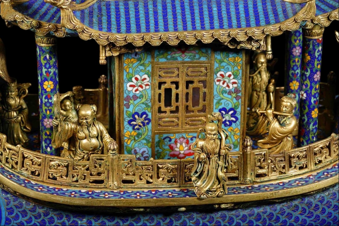 An Exquisite Cloisonne Lotus Pattern Figure Pattern Ornament - 5
