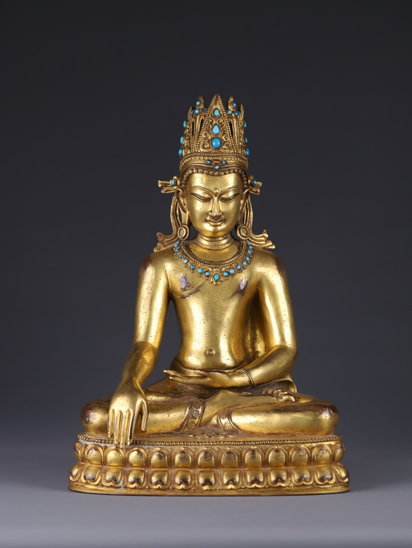 An Exquisite Gilt Bronze Inlaid Gems Statue of Sakyamuni: An Exquisite Gilt Bronze Inlaid Gems Statue of Sakyamuni Qing Dynasty, China Size:15inx10.2inx6.5in