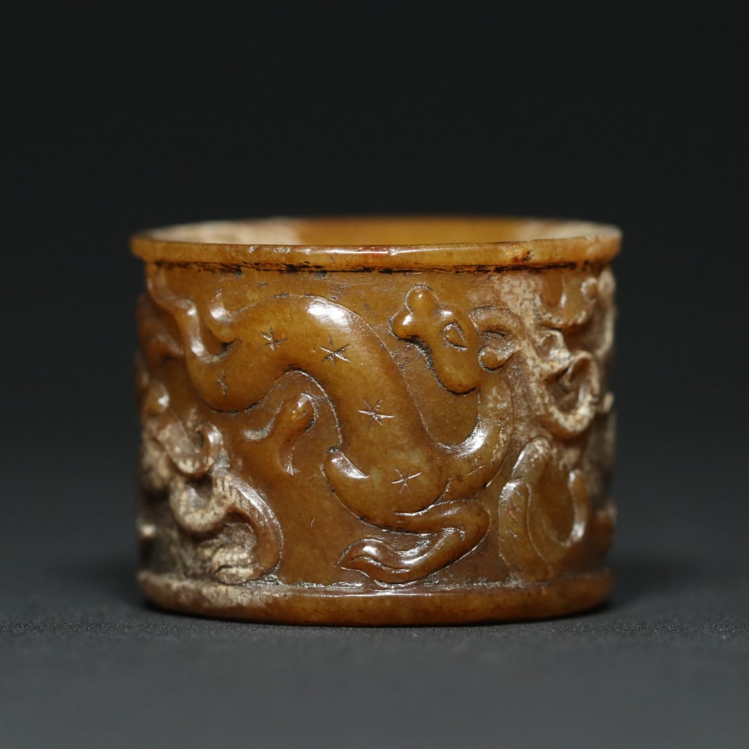 An Exquisite White Jade Auspicious Beast Pattern Ring - 2