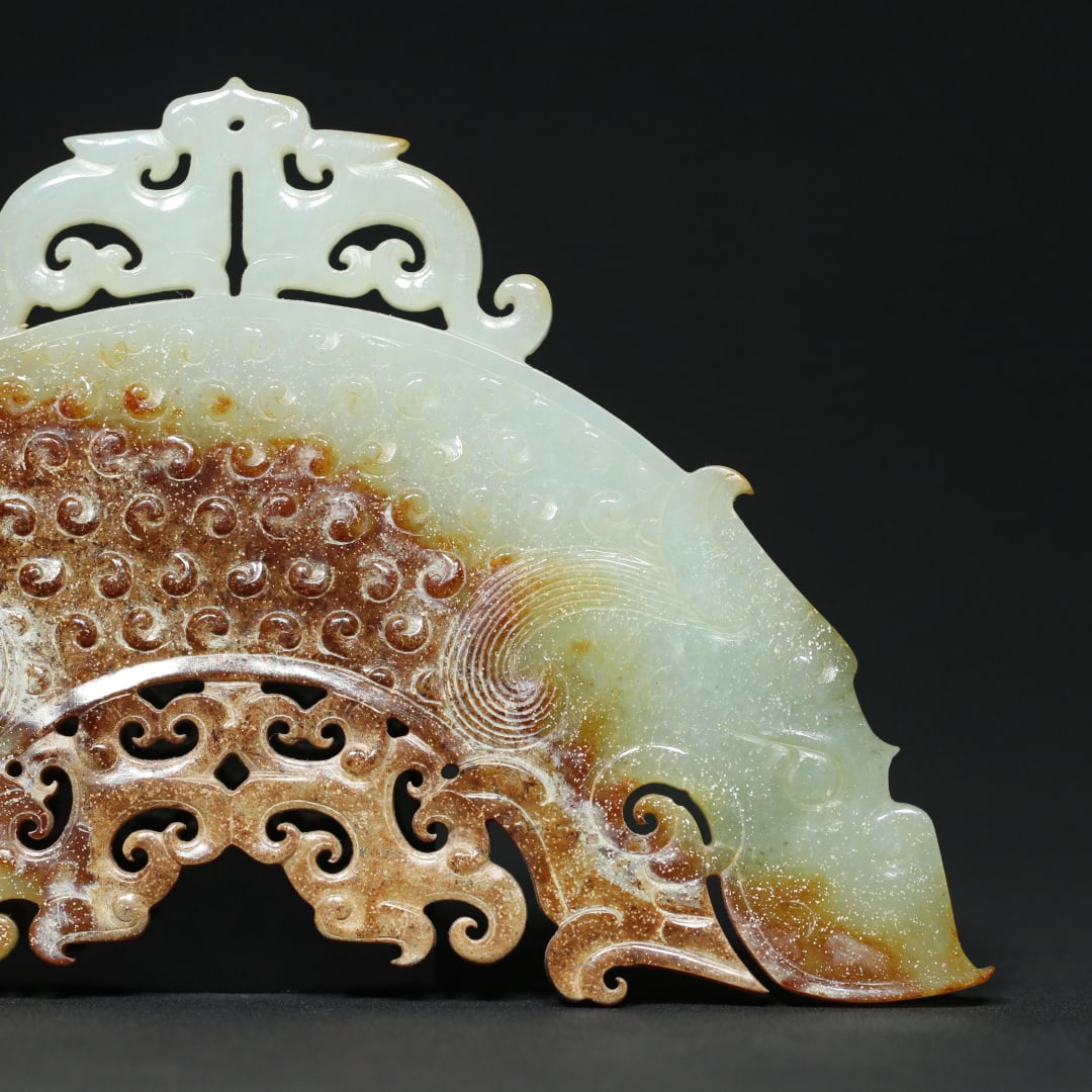 An Exquisite White Jade Dragon Pattern Ornament - 9