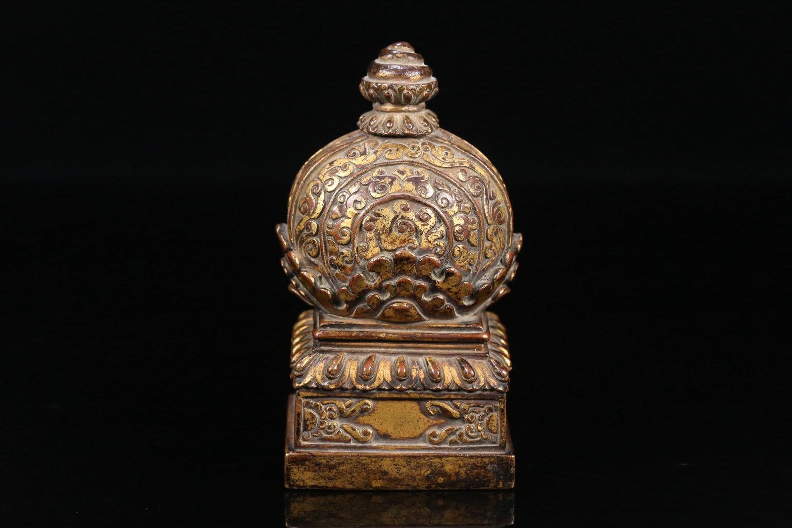 An Exquisite Gilt Bronze Seal - 3