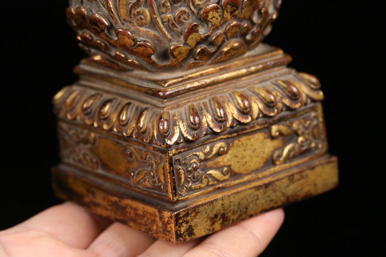 An Exquisite Gilt Bronze Seal - 4