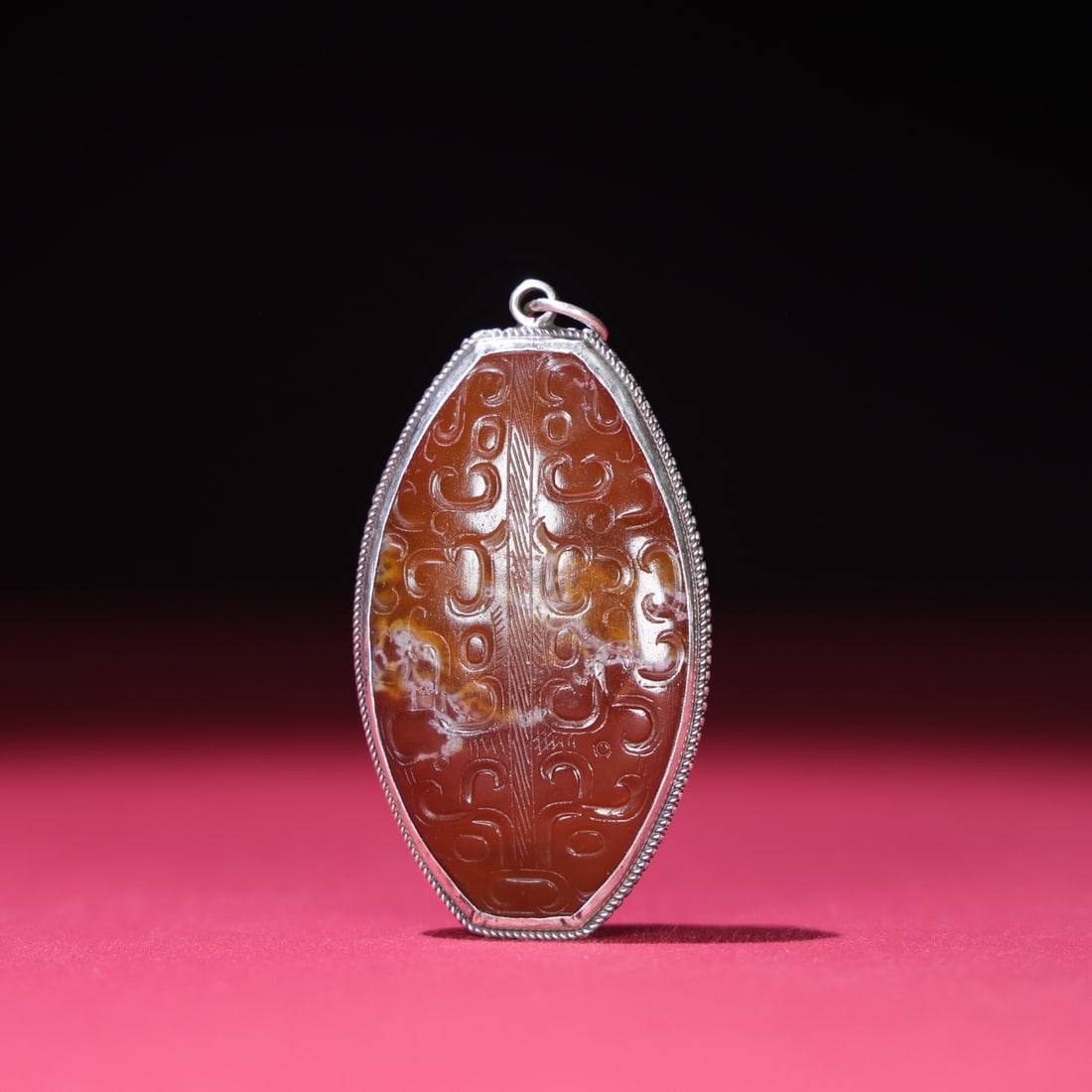 An Exquisite Agate Pendant - 2