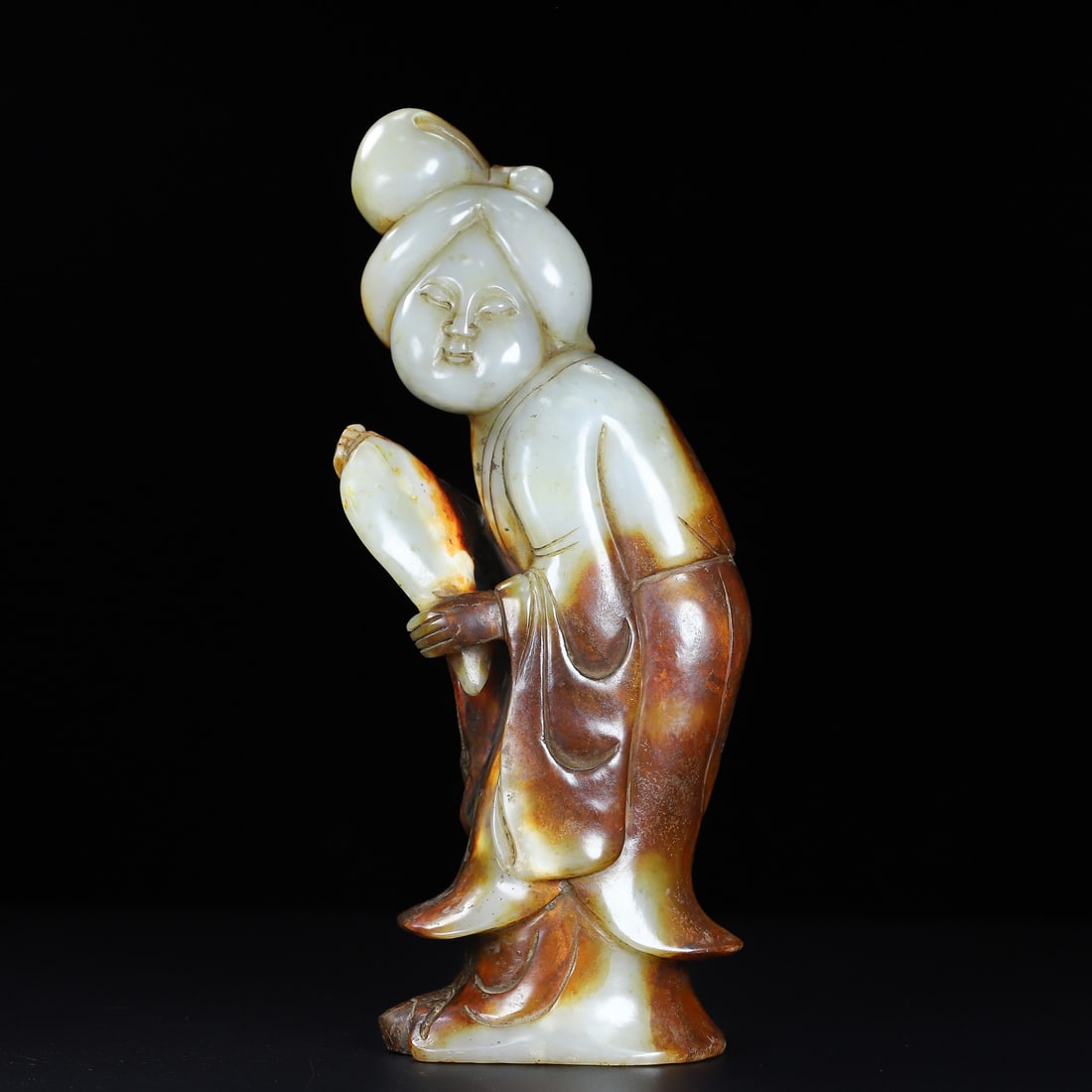 An Exquisite White Jade Figure: An Exquisite White Jade Figure Tang Dynasty, China Size:12inx5.3inx3.1in Weight:3.6kg白玉唐人 中国唐代 Size:30.4cmx13.5cmx8cm Weight:3.6kg