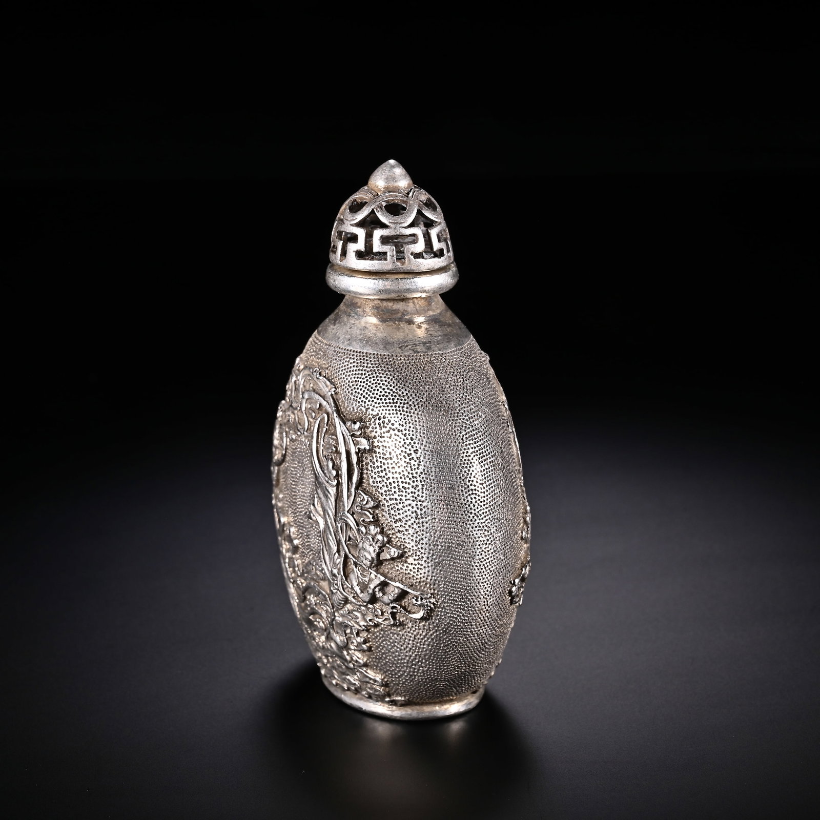 An Exquisite Silver Bronze Figure Pattern Snuff Bottle - 3