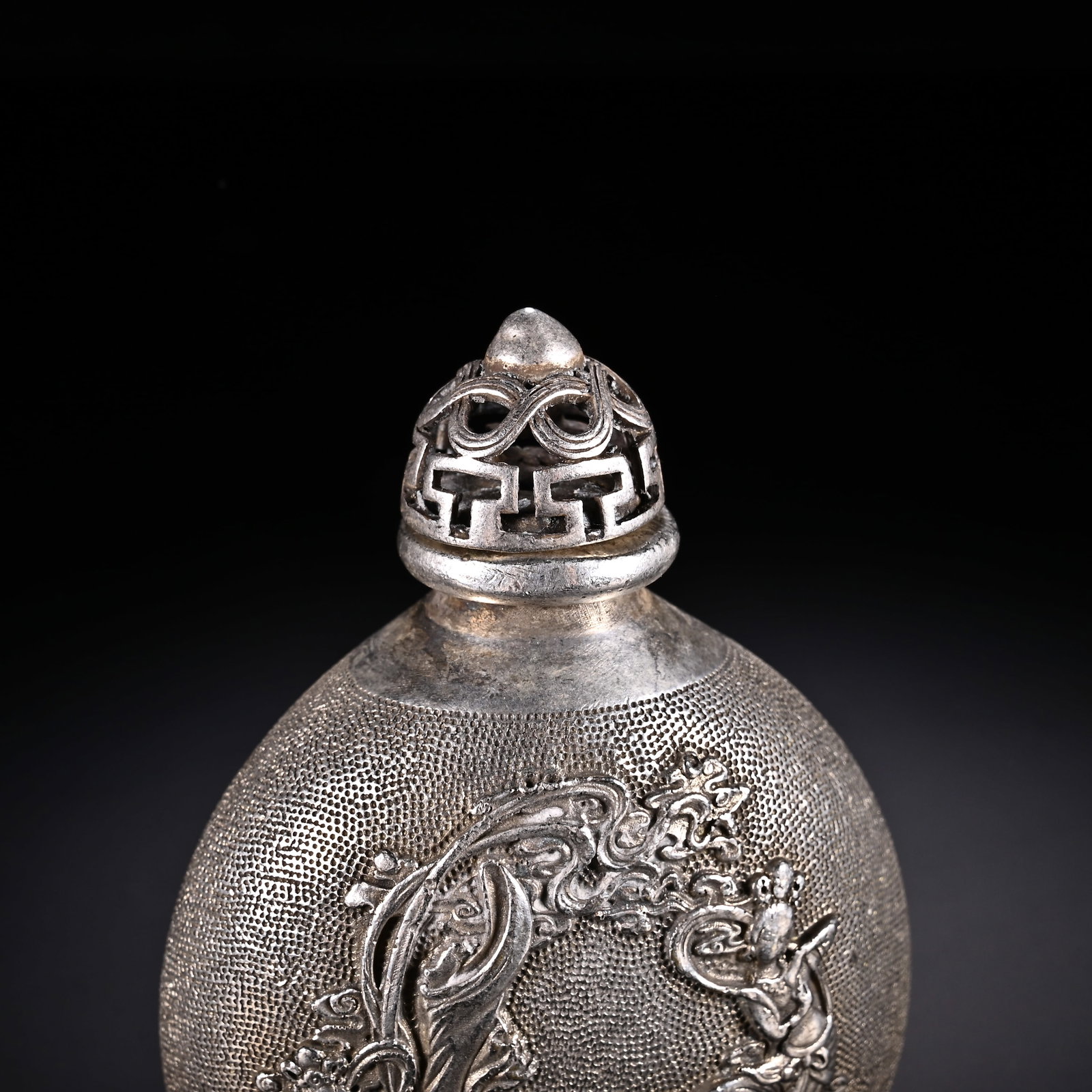 An Exquisite Silver Bronze Figure Pattern Snuff Bottle - 4