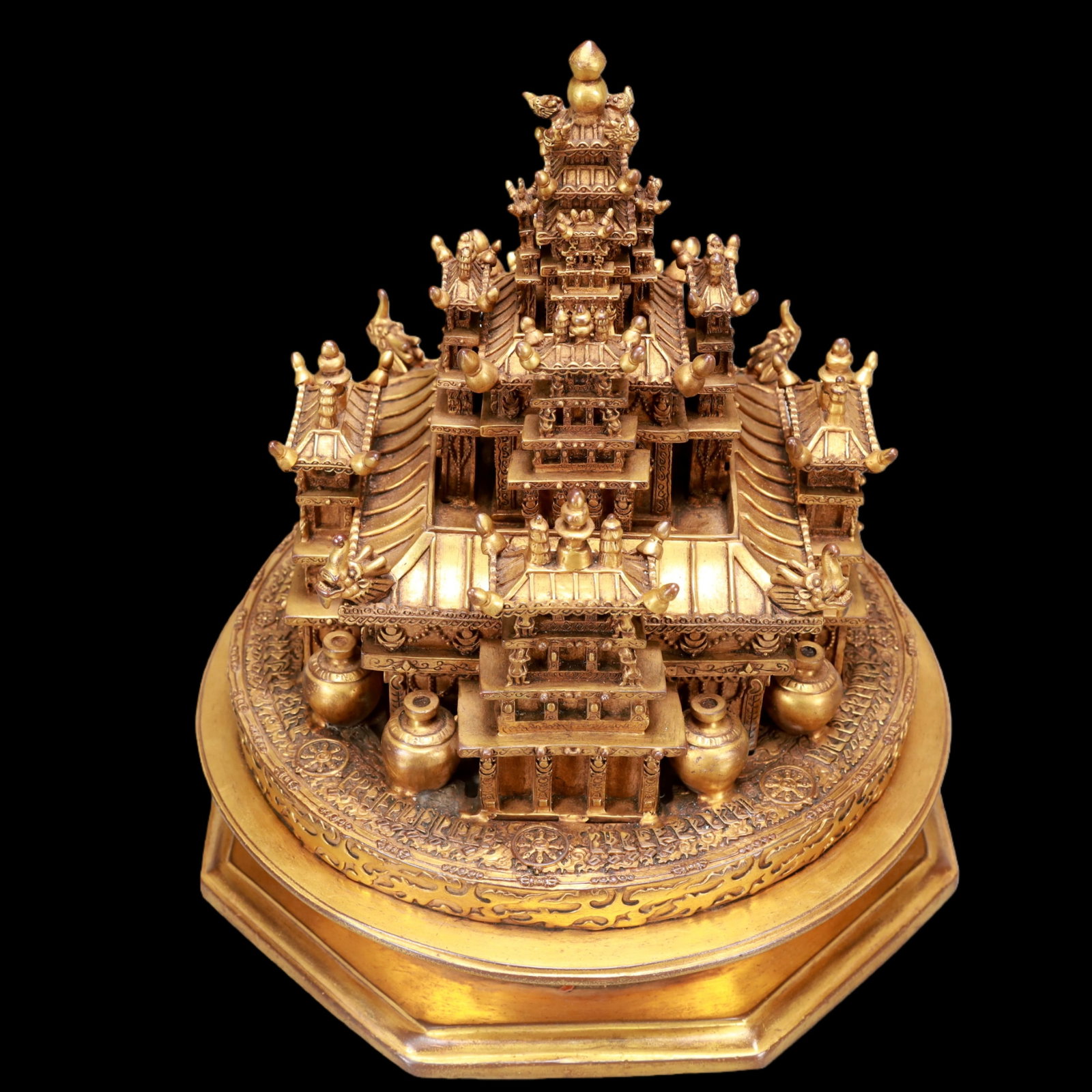 A Exquisite Gilt Bronze Ornament - 11