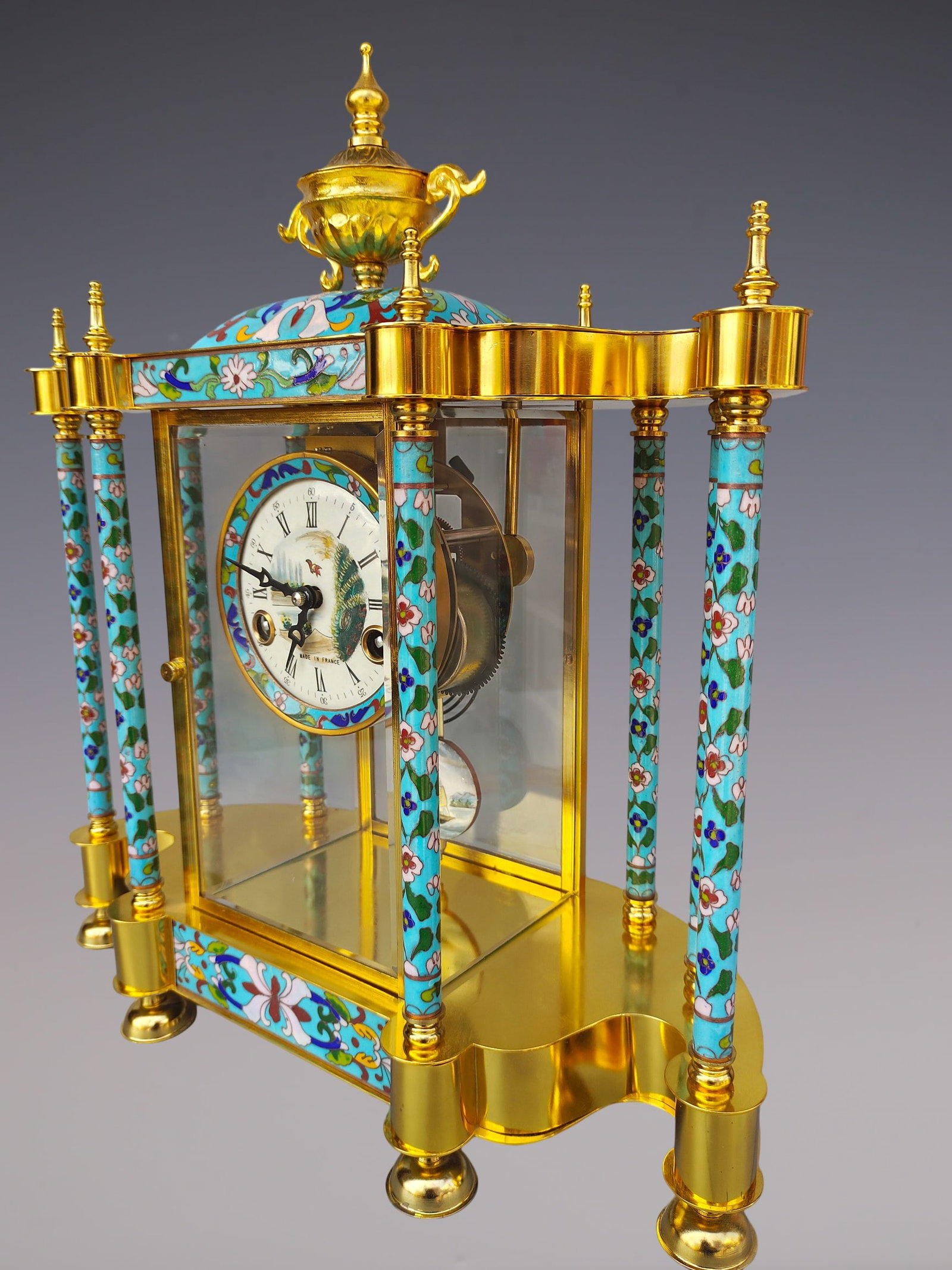 An Exquisite Gilt Bronze Lotus Pattern Flower and Bird Pattern Clock - 3