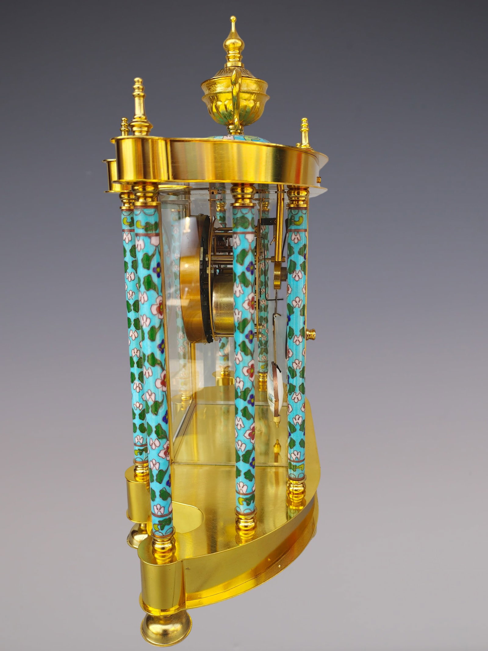 An Exquisite Gilt Bronze Lotus Pattern Flower and Bird Pattern Clock - 4