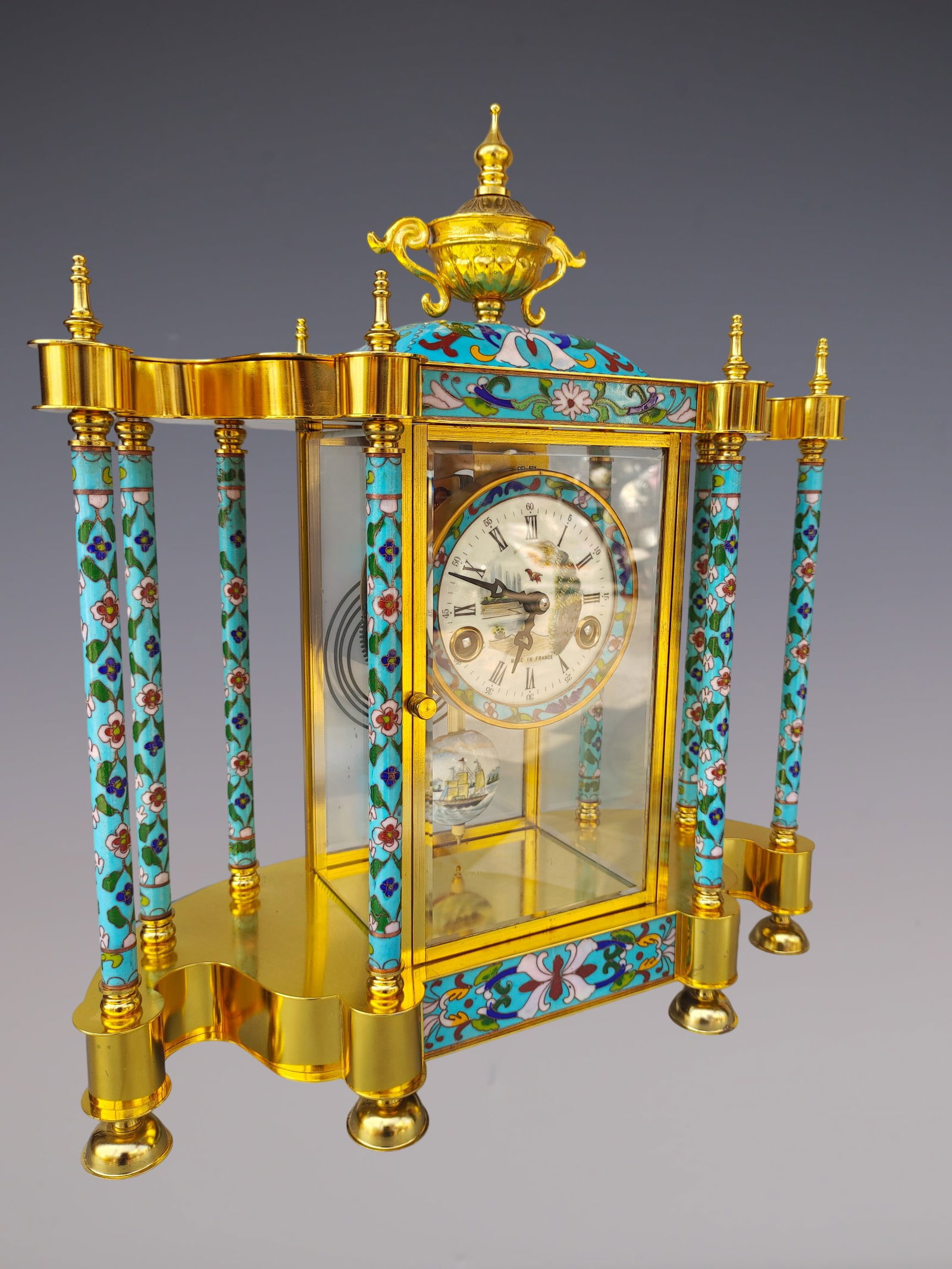 An Exquisite Gilt Bronze Lotus Pattern Flower and Bird Pattern Clock - 8