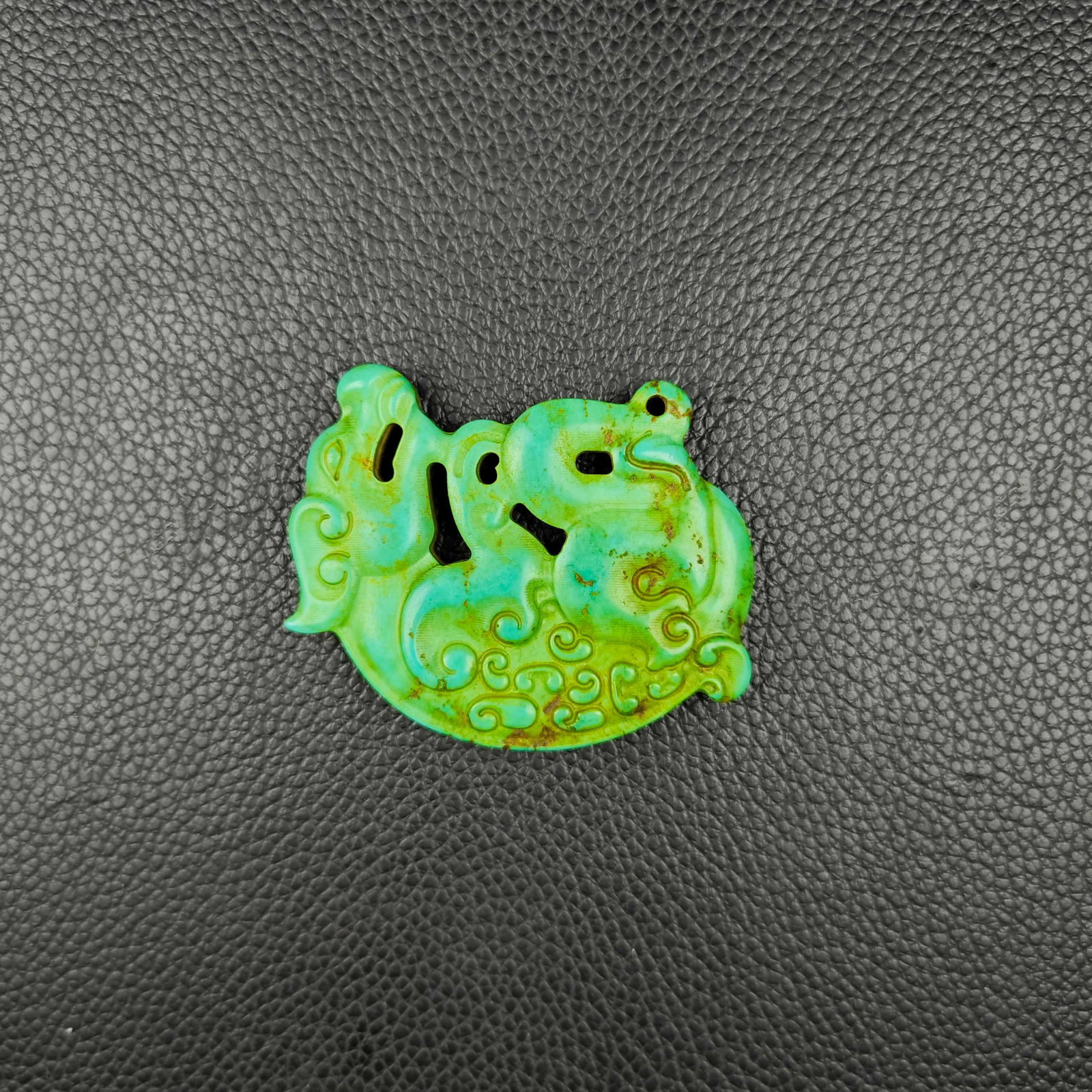An Exquisite Turquoise Dragon Pendant - 6