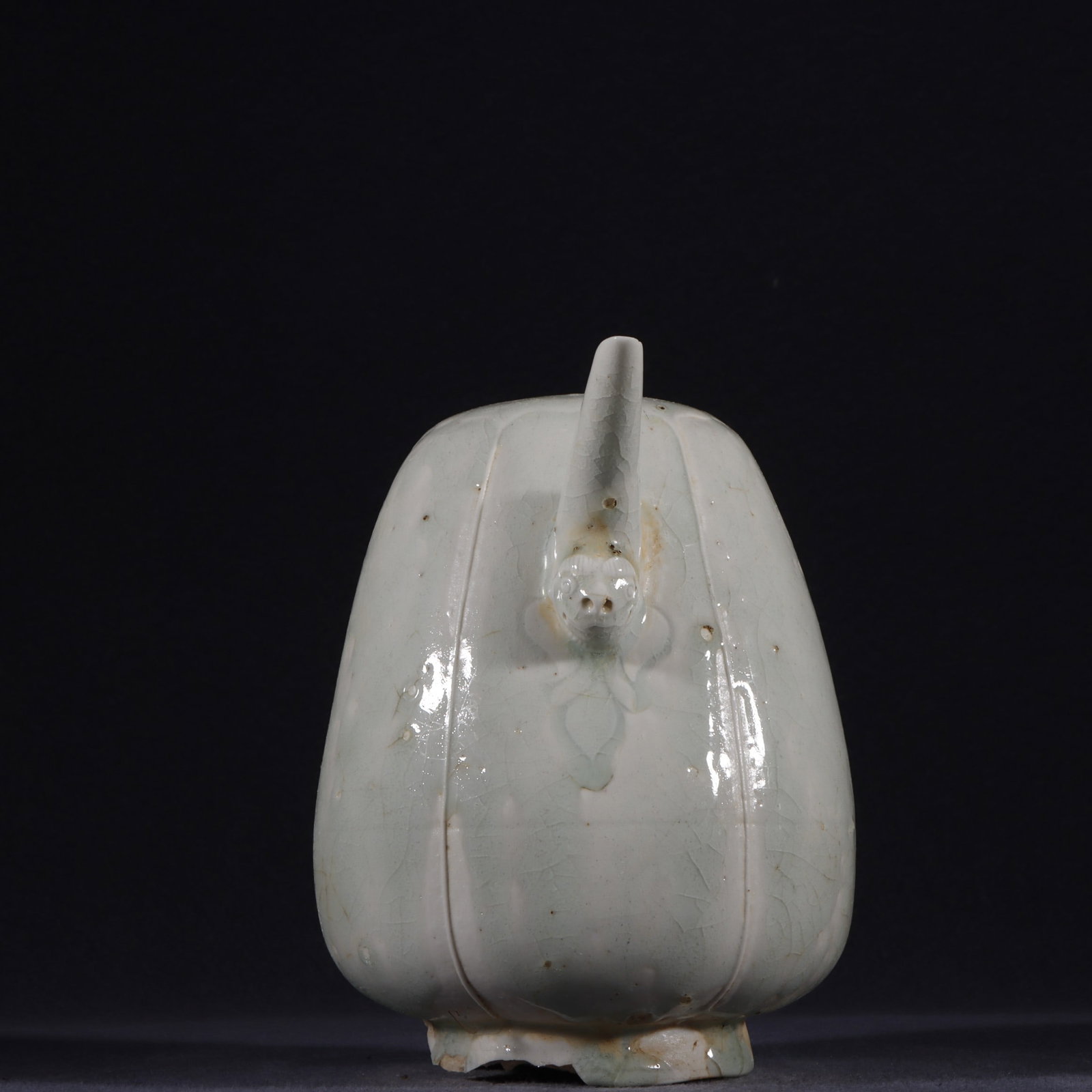 An Exquisite Hutain yao Ewer - 4