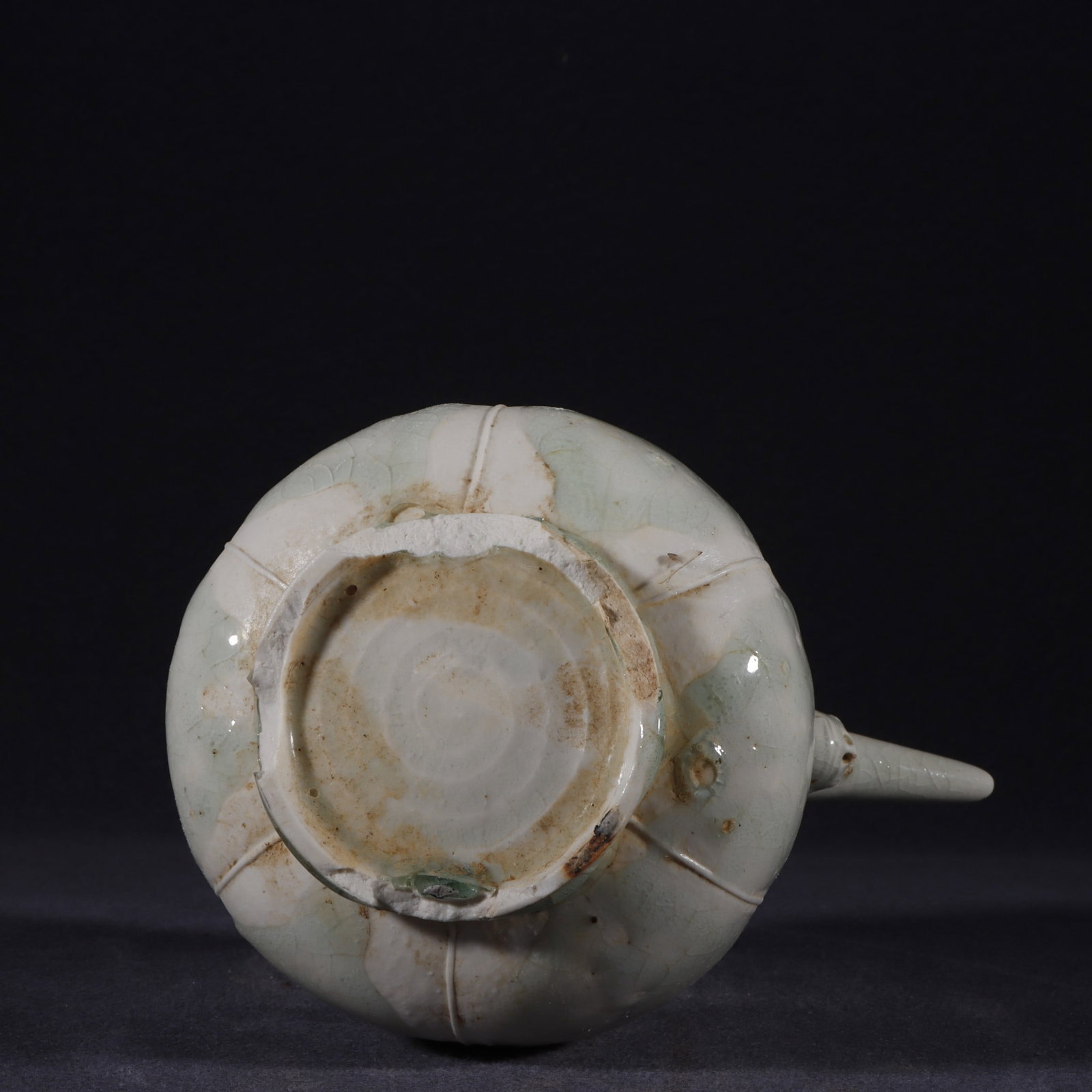 An Exquisite Hutain yao Ewer - 9