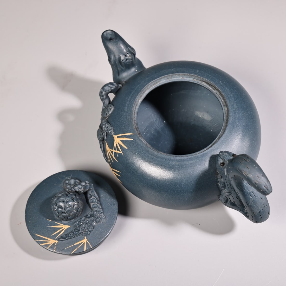 An Exquisite Purple Sands Bamboo Pattern Teapot - 5