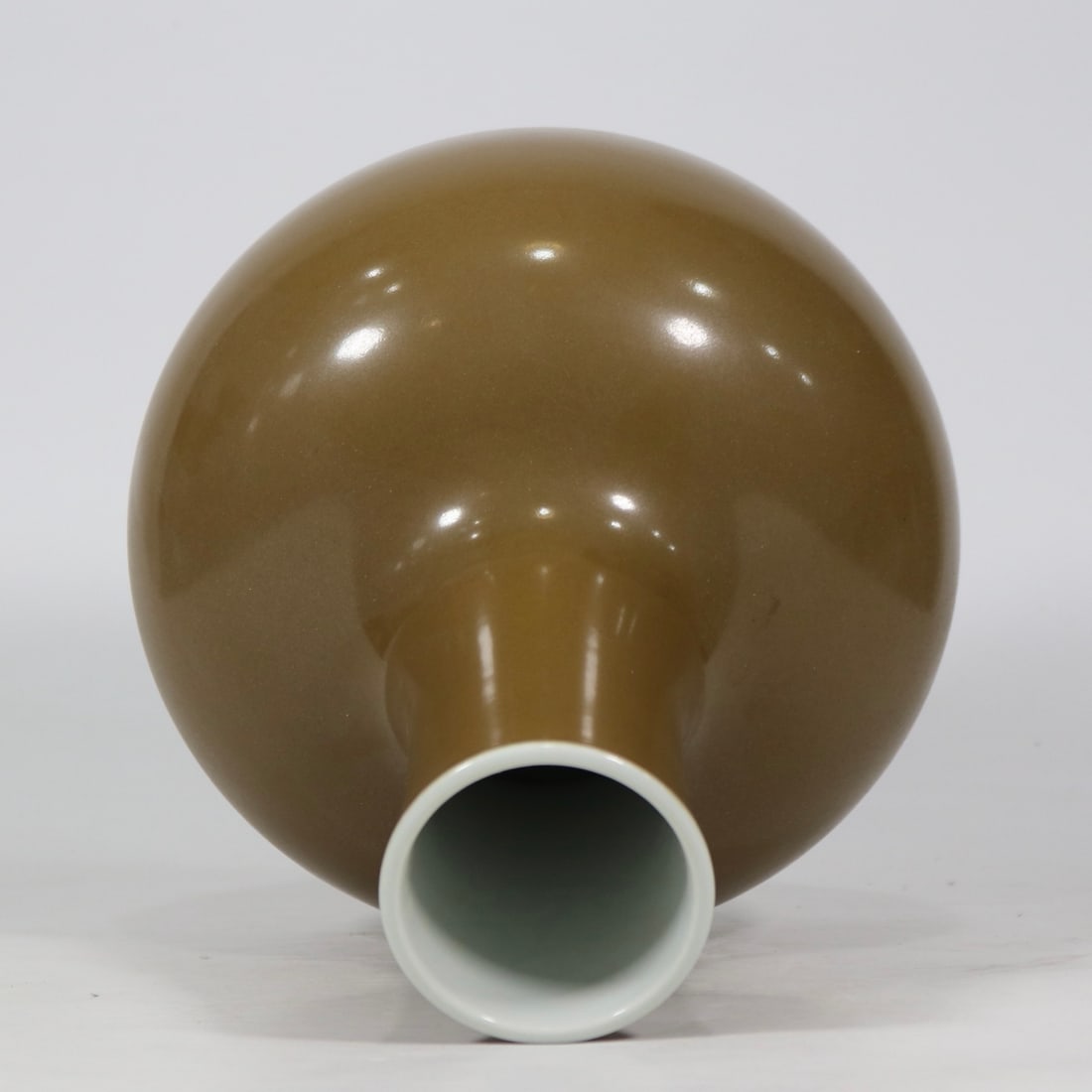 An Exquisite Teadust Glazed Vase - 3