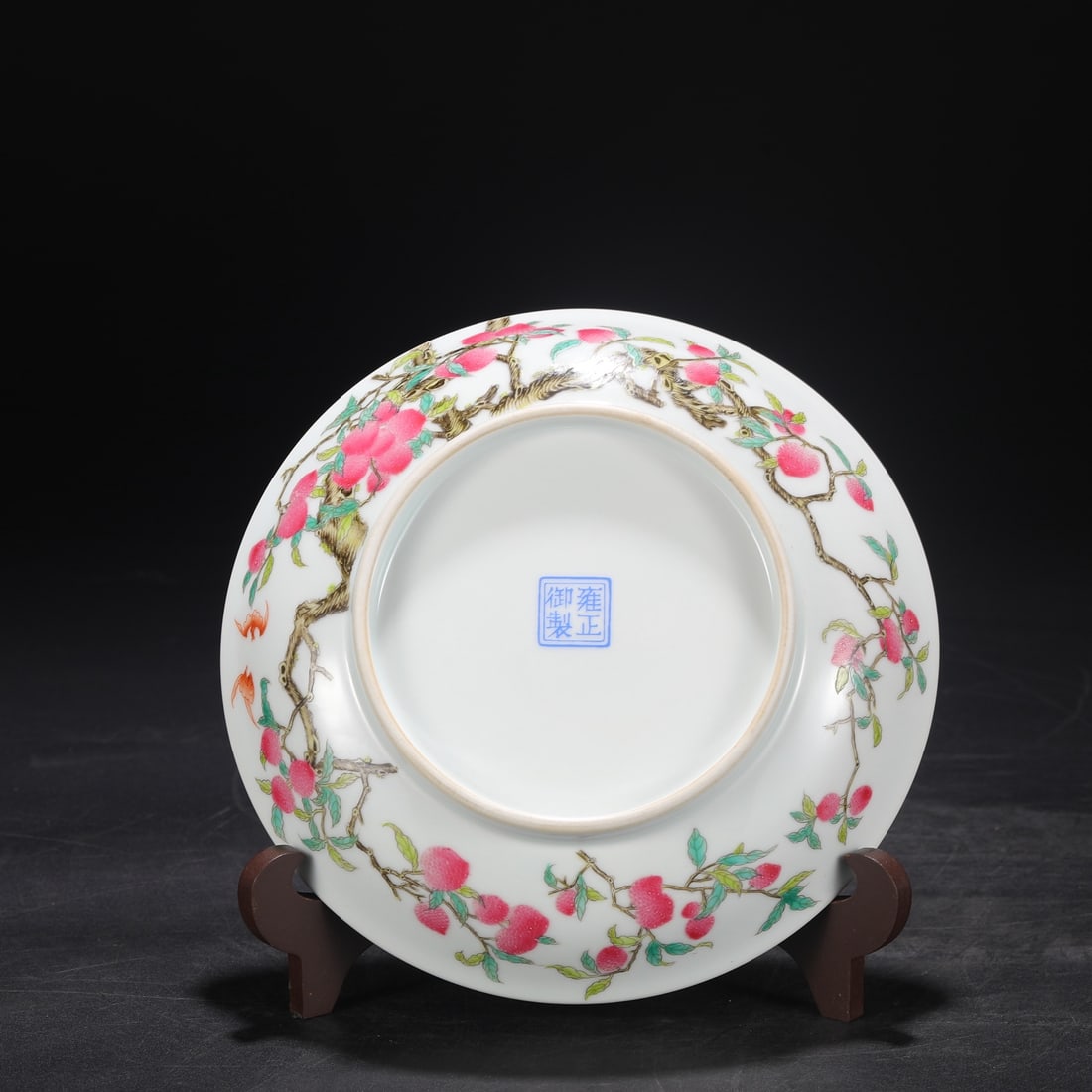 An Exquisite Enamel Bats and Peach Pattern Plate - 6