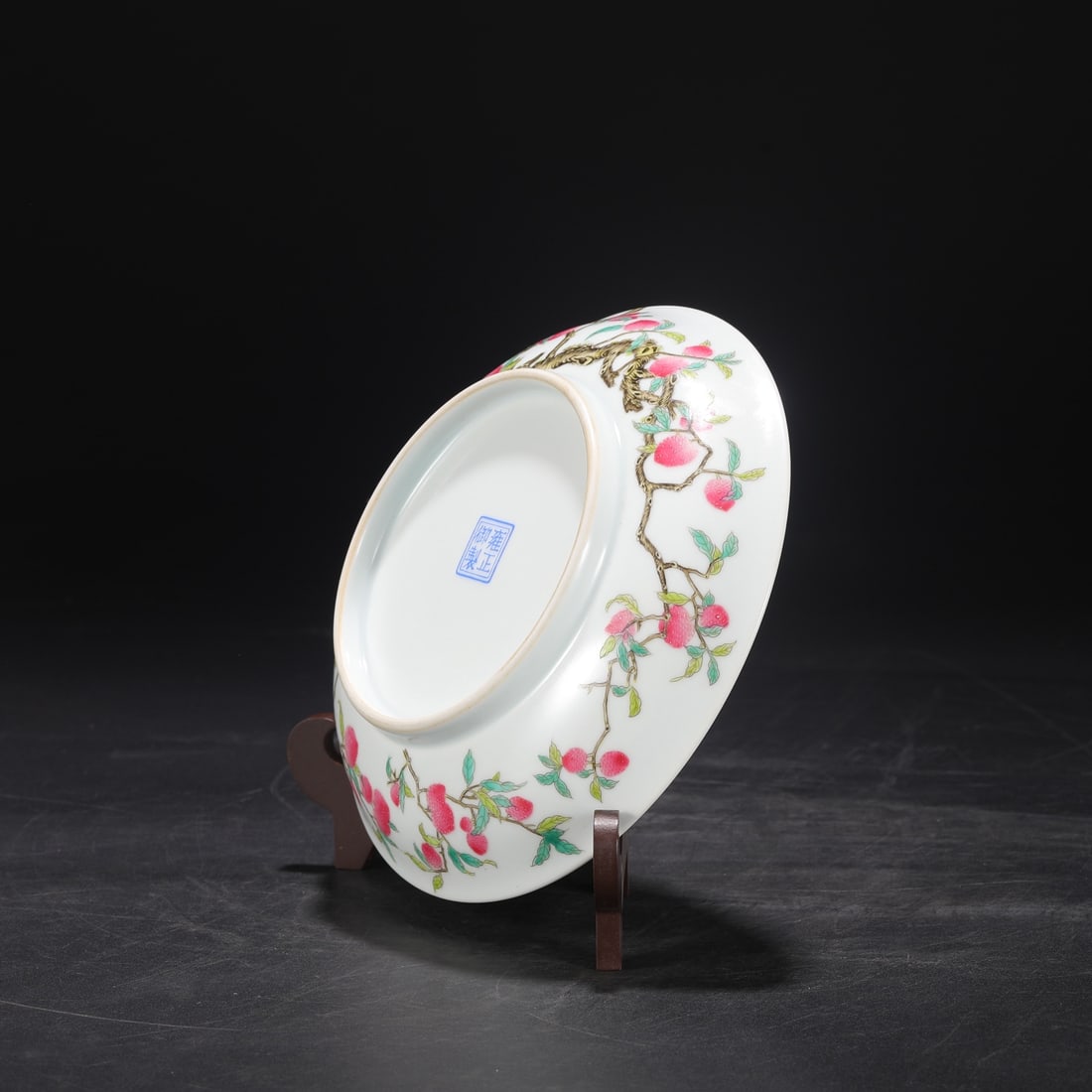 An Exquisite Enamel Bats and Peach Pattern Plate - 7