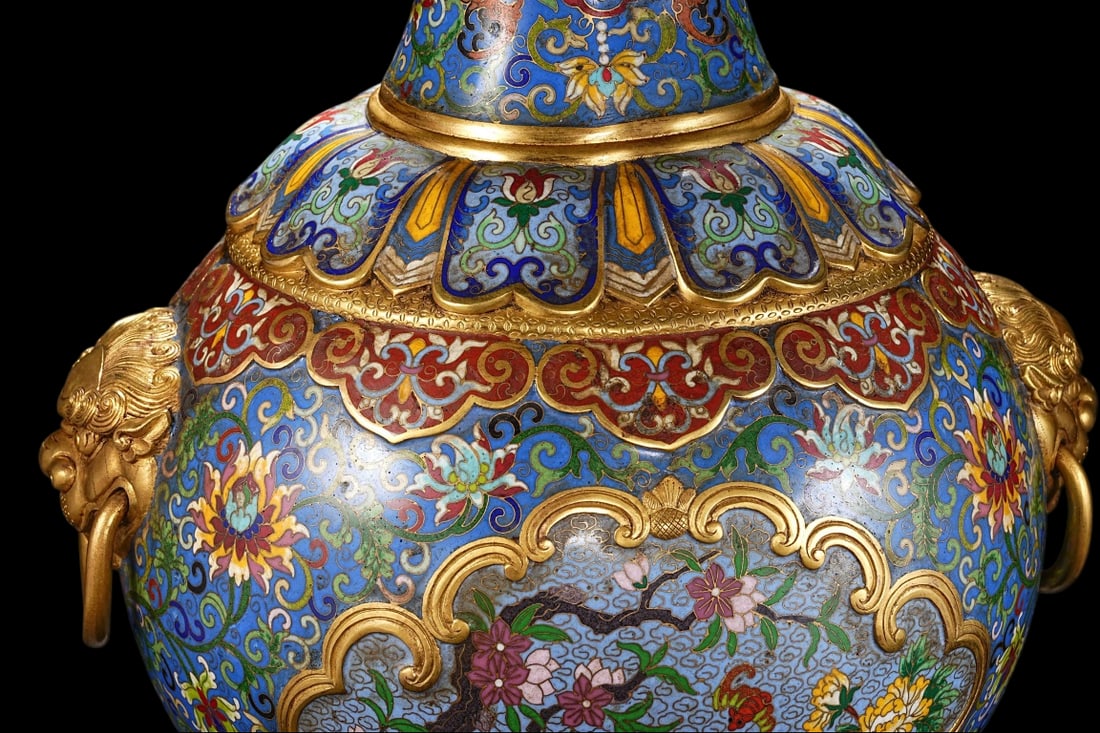 An Exquisite Cloisonne Lotus Pattern Double-Ears Vase - 7