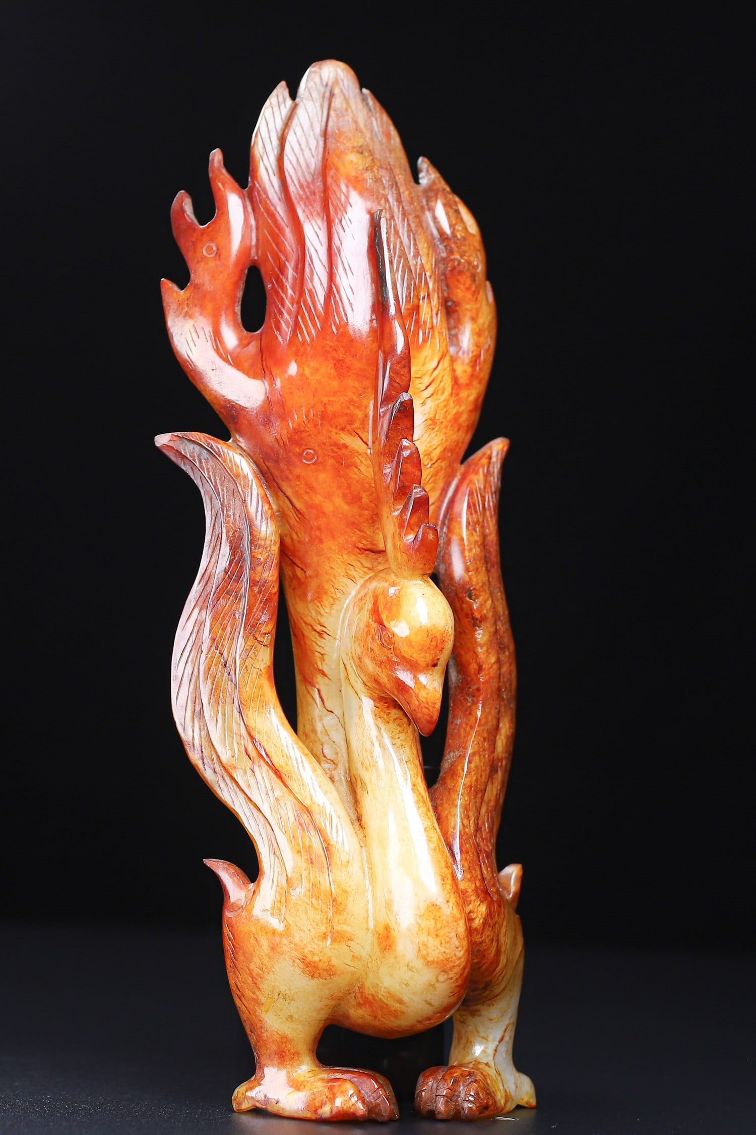 An Exquisite White Jade Phoenix Ornament: An Exquisite White Jade Phoenix Ornament Han Dynasty, China Size:8.5inx2.8inx2in Weight:517g白玉凤鸟 中国汉代 Size:21.5cmx7.2cmx5cm Weight:517g